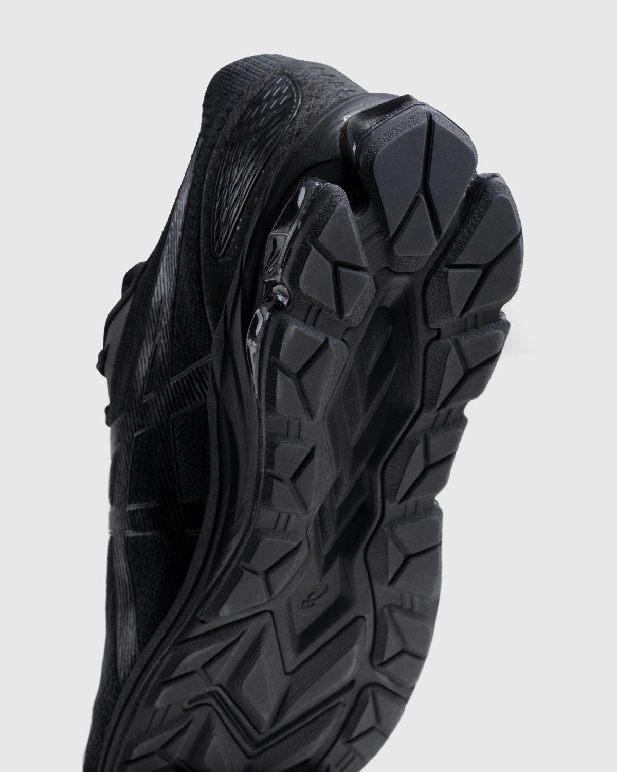 Asics vibram store