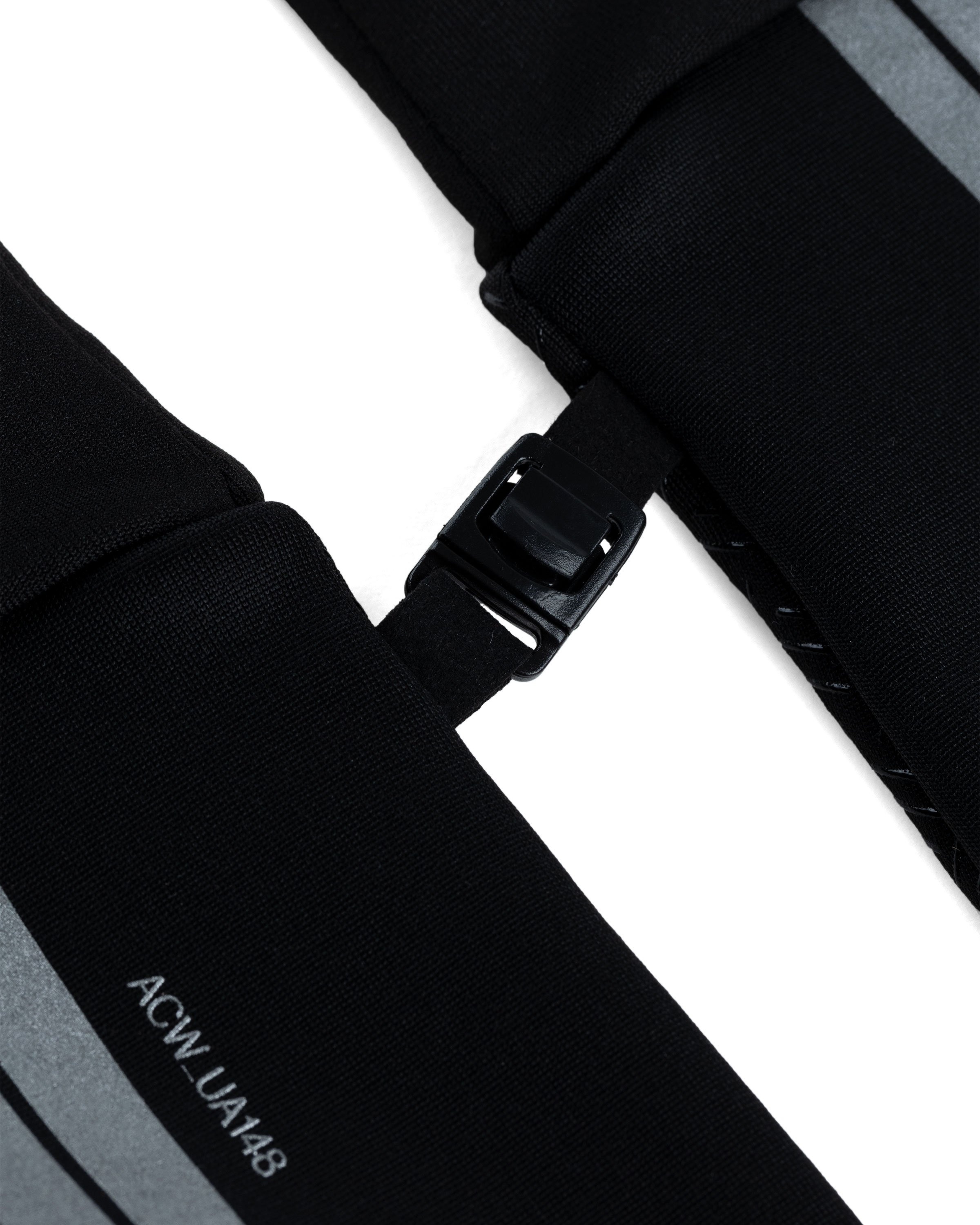 A-Cold-Wall* – Stria Tech Gloves Black - Gloves - Black - Image 3