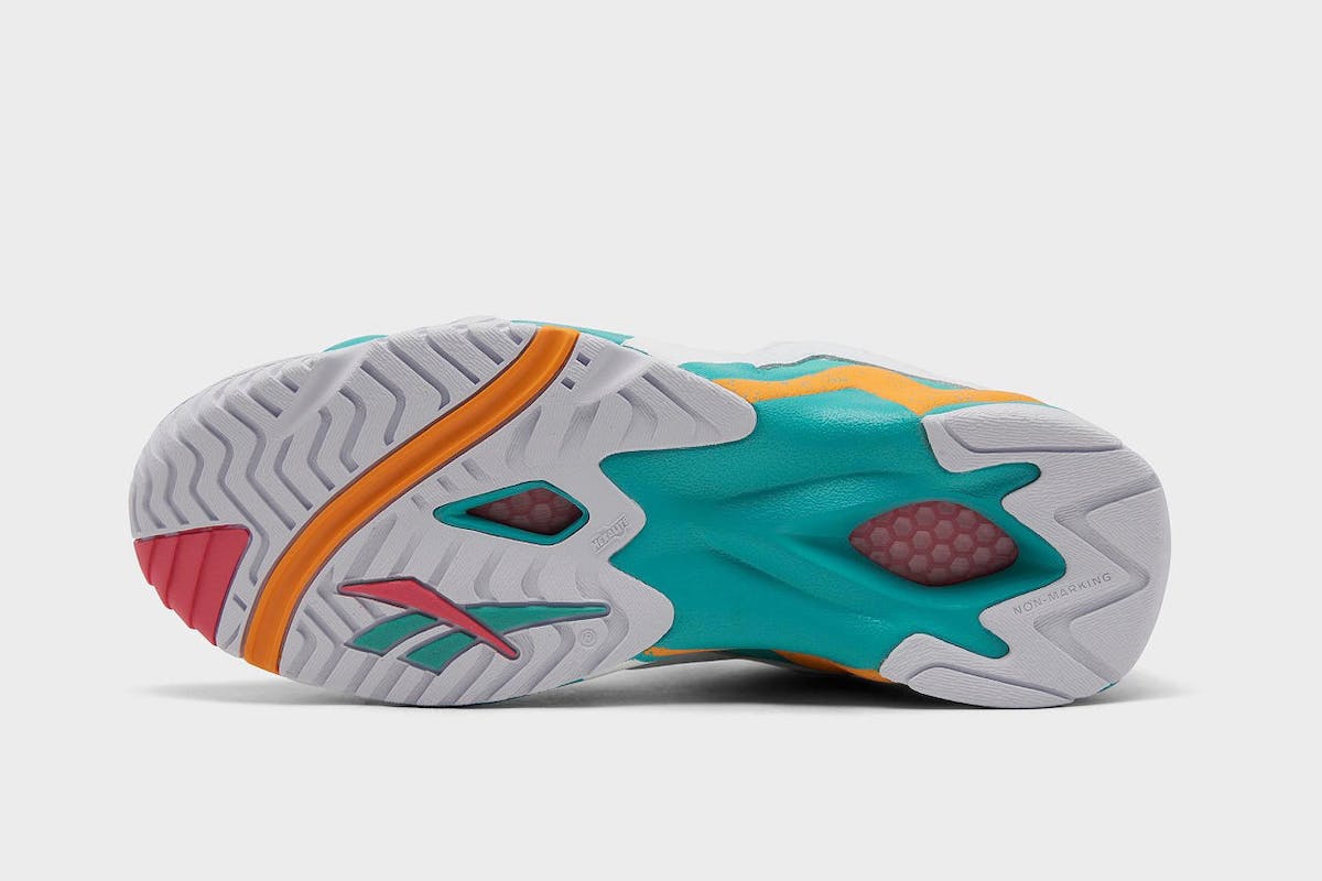 reebok kamikaze 4 orange Cinosural International School
