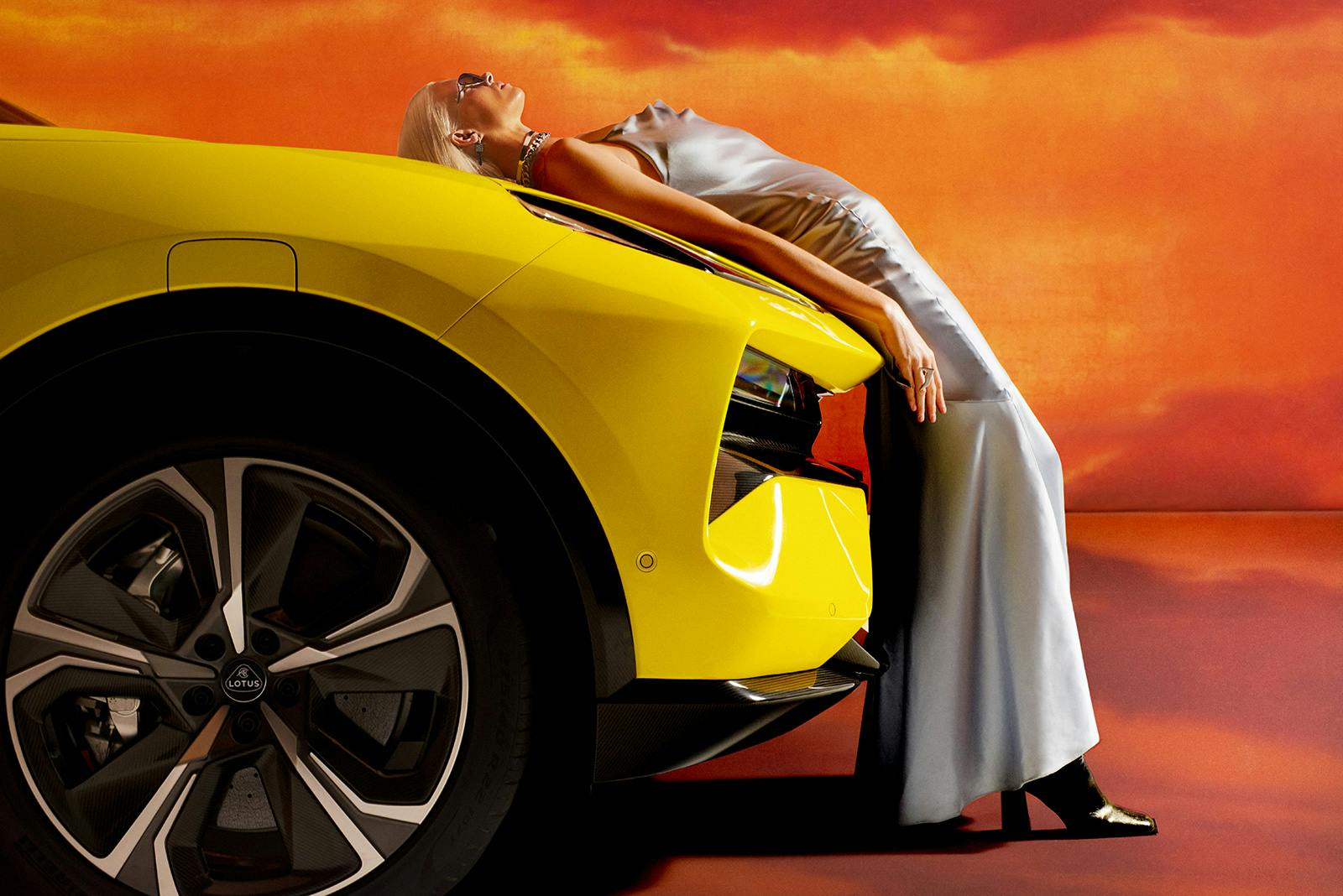lotus-eletre-electric-suv-02