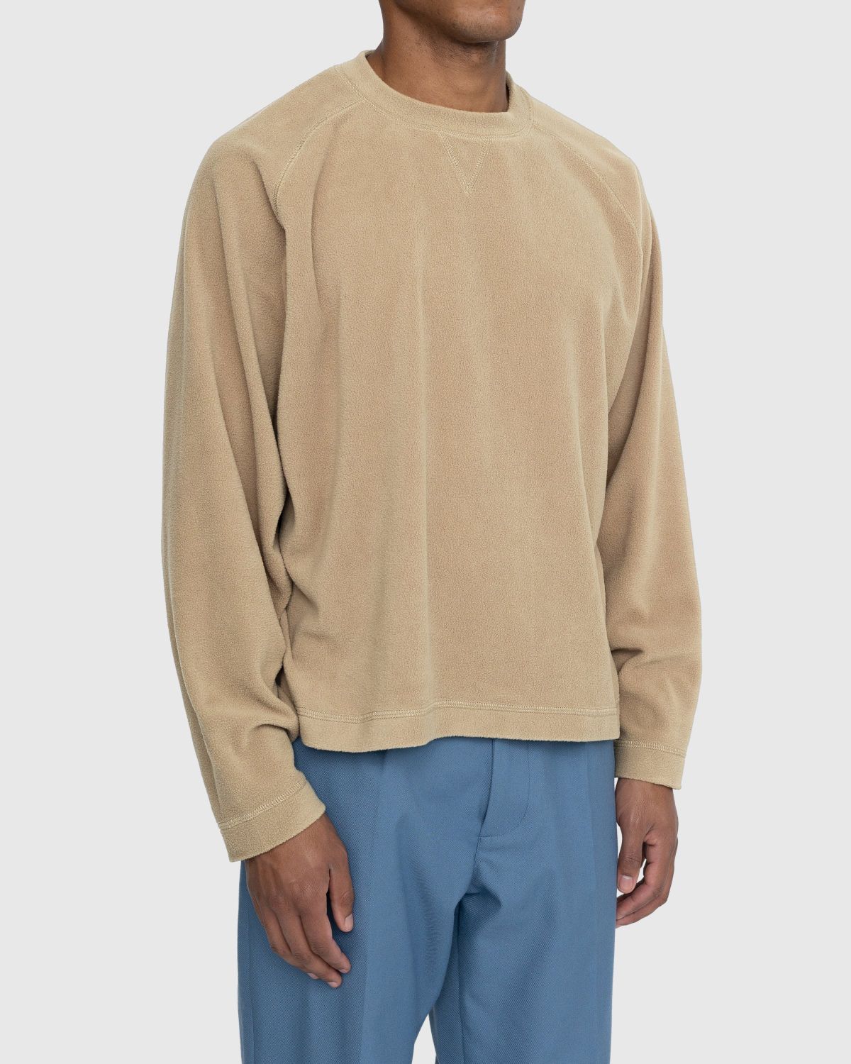 Highsnobiety – Polar Fleece Raglan Sweater Beige - Sweatshirts - Beige - Image 3