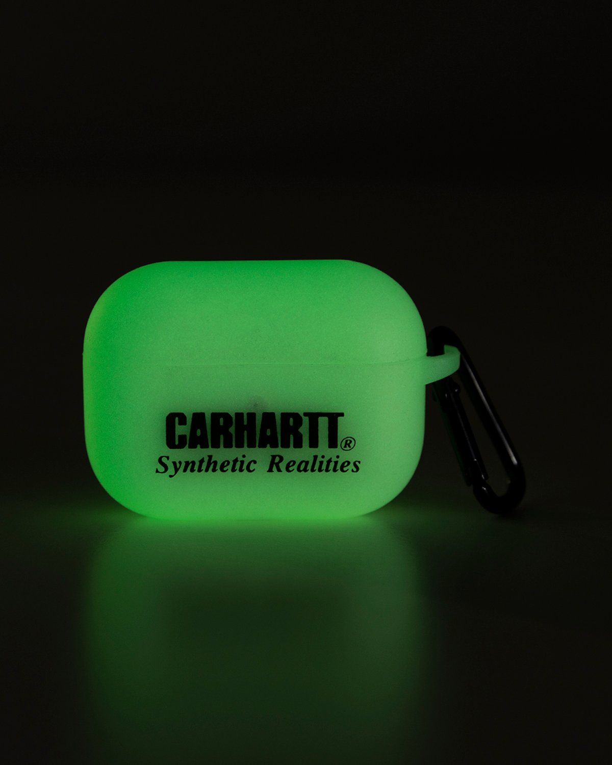 Carhartt WIP – Synthetic Realities AirPods Case Glow In The Dark Black - Air Pod Cases - White - Image 4