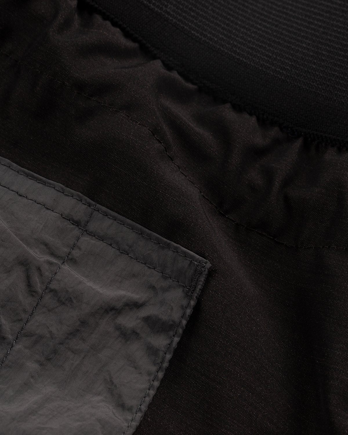 Arnar Mar Jonsson – Hraun Work Short Charcoal - Shorts - Brown - Image 7