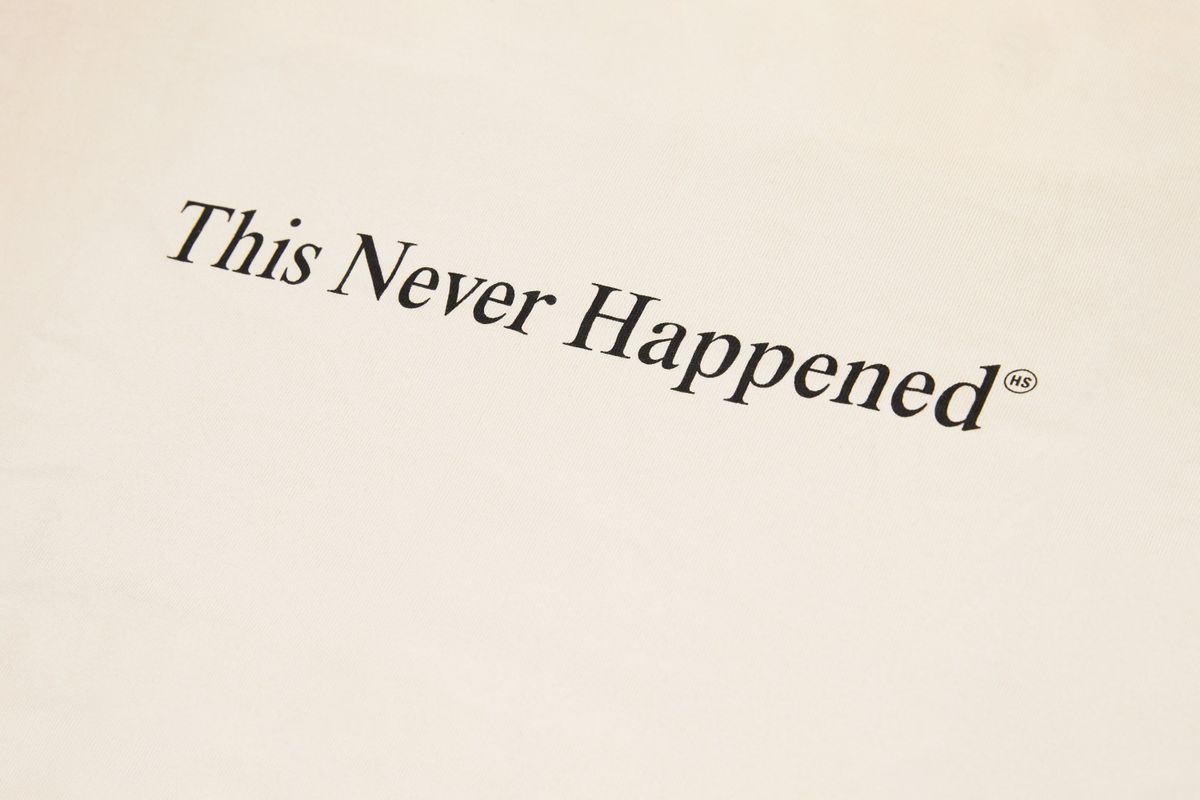 Highsnobiety – This Never Happened 2020 T-Shirt Eggshell - T-shirts - Beige - Image 3