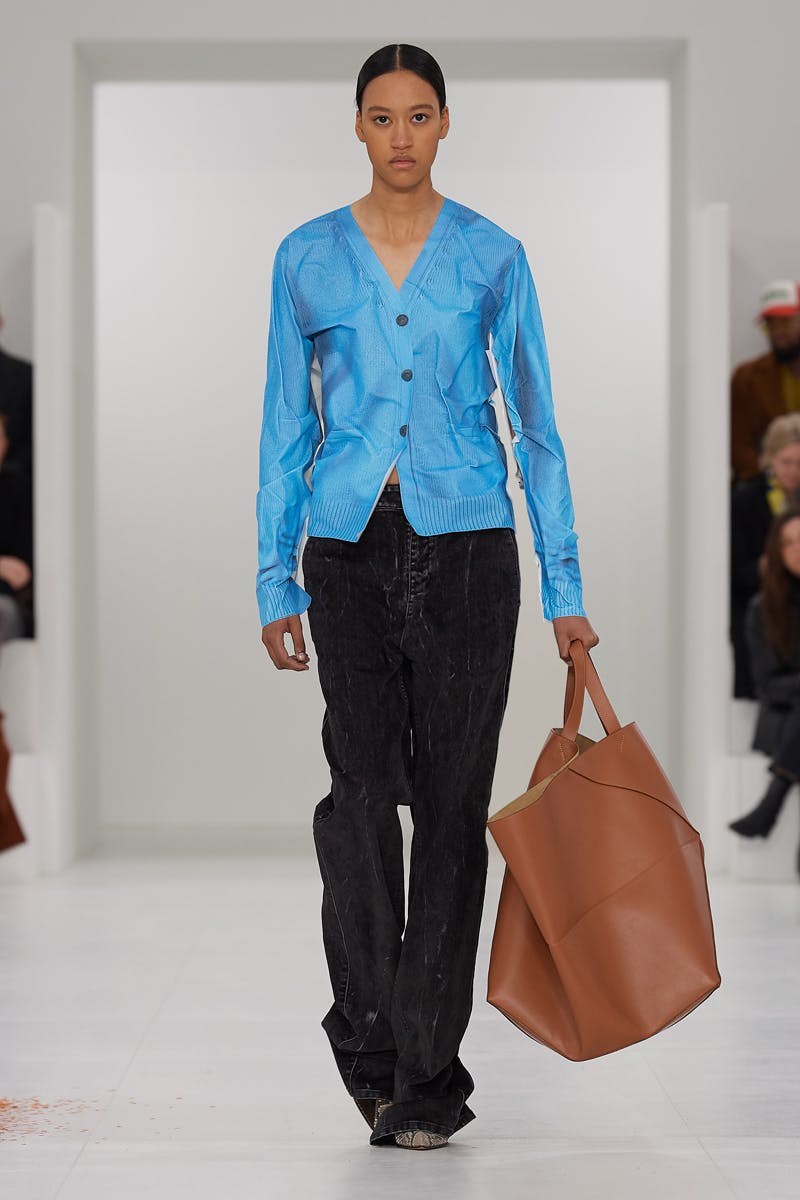 loewe-fall-winter-2023-womens-35