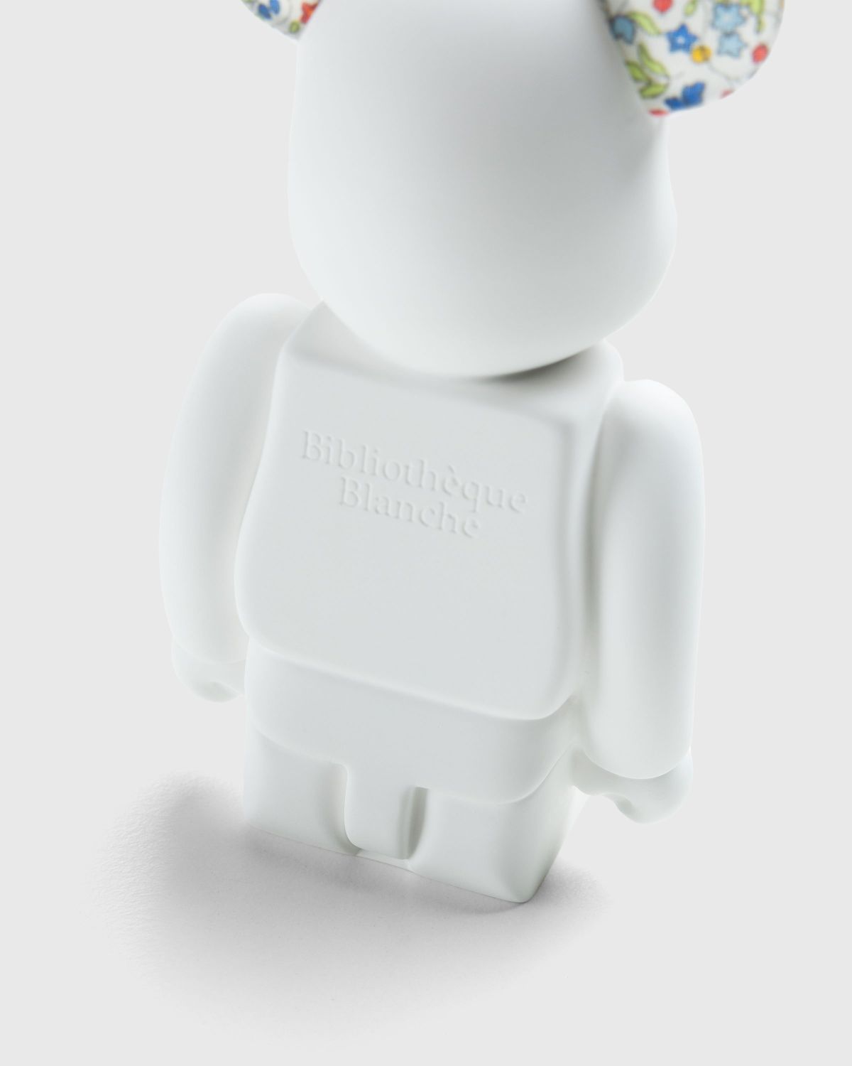 Medicom – Be@rbrick Aroma Ornament No.0 Liberty Fabrics Katie and Millie Mulch - Ceramics - Brown - Image 4
