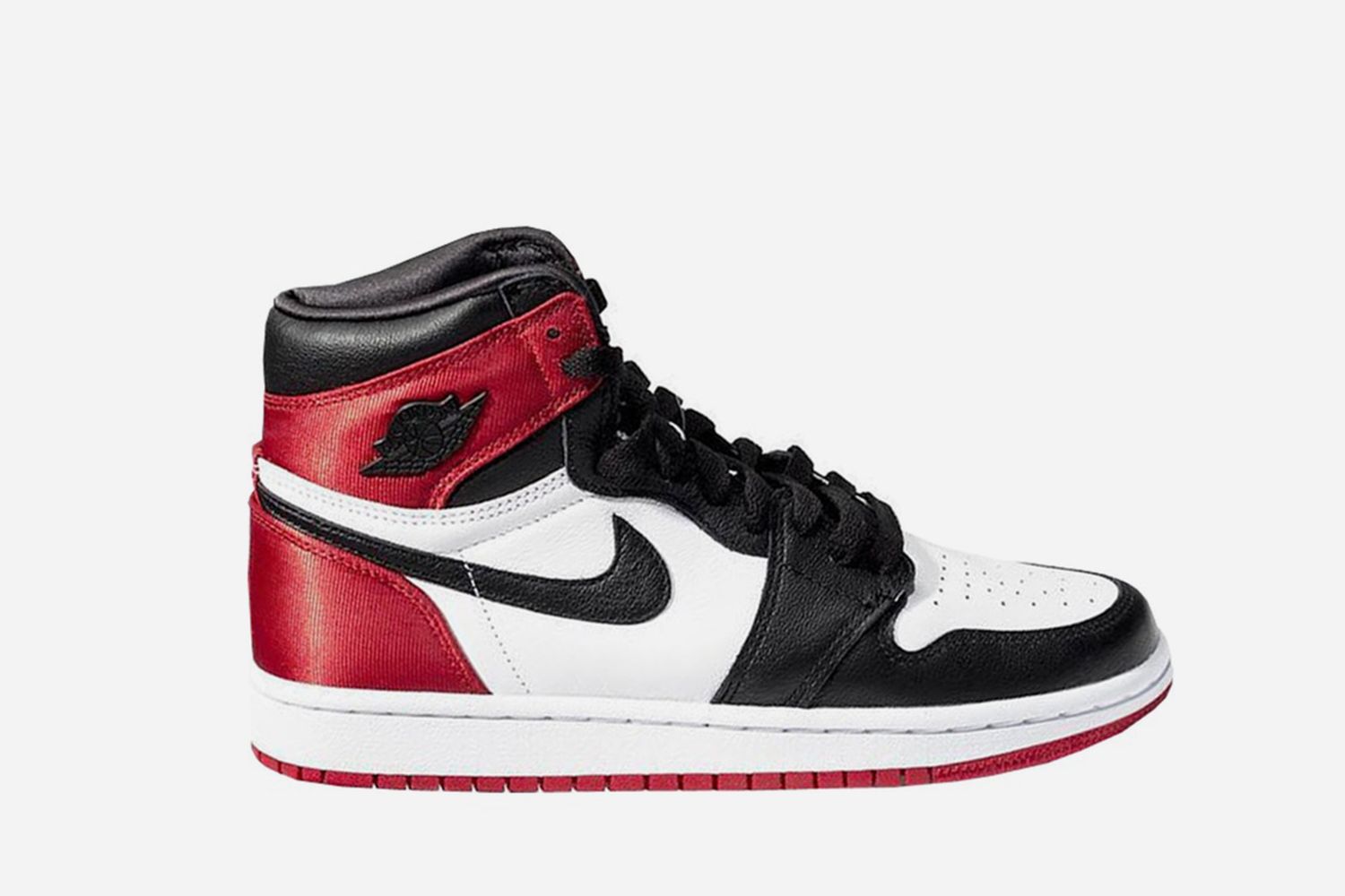 instruktør strøm vej Air Jordan 1 “Satin Black Toe”: You Can Still Cop at StockX