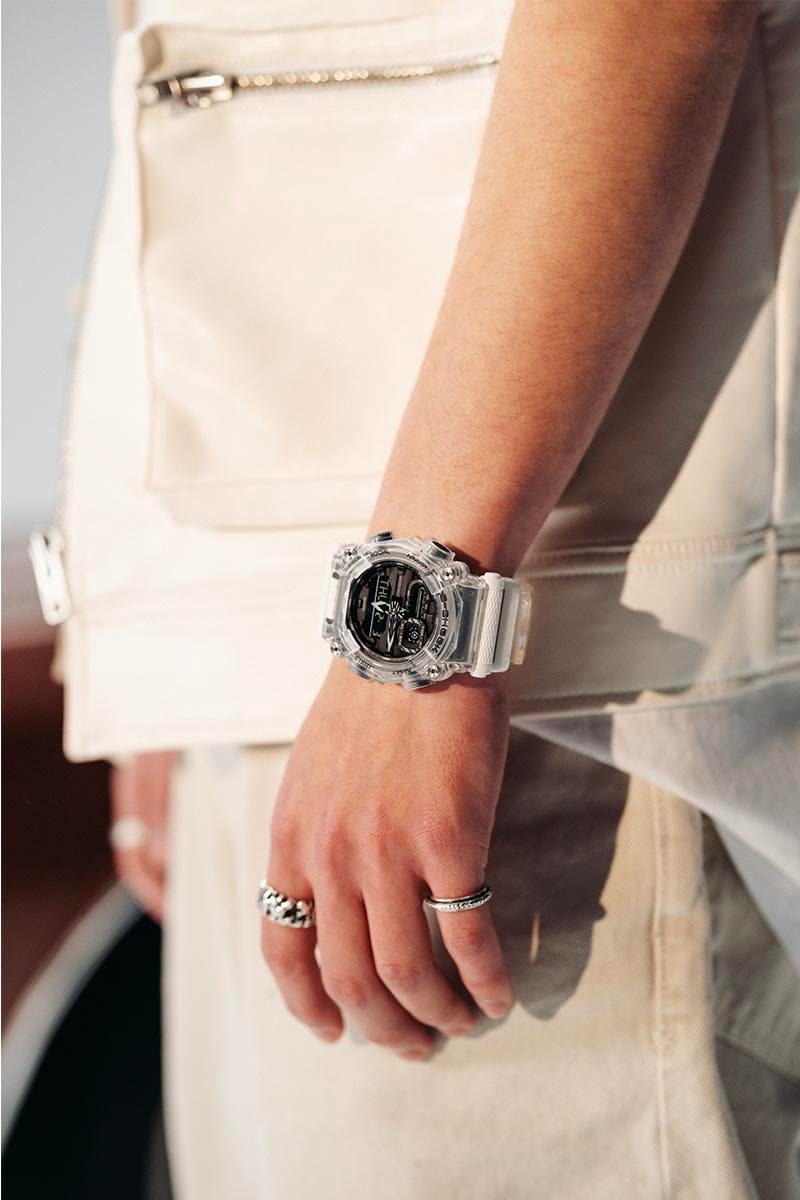 g-shock-skeleton_0001_GA-900SKL-7AER_G-SHOCK_2022_Lifestyle_OnFigure (6)