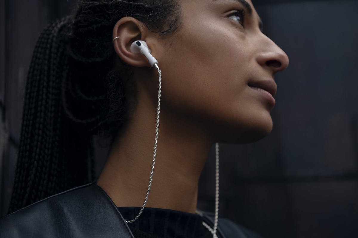 Tapper's '18K Gold' Airpod Chains Are Actually Affordable