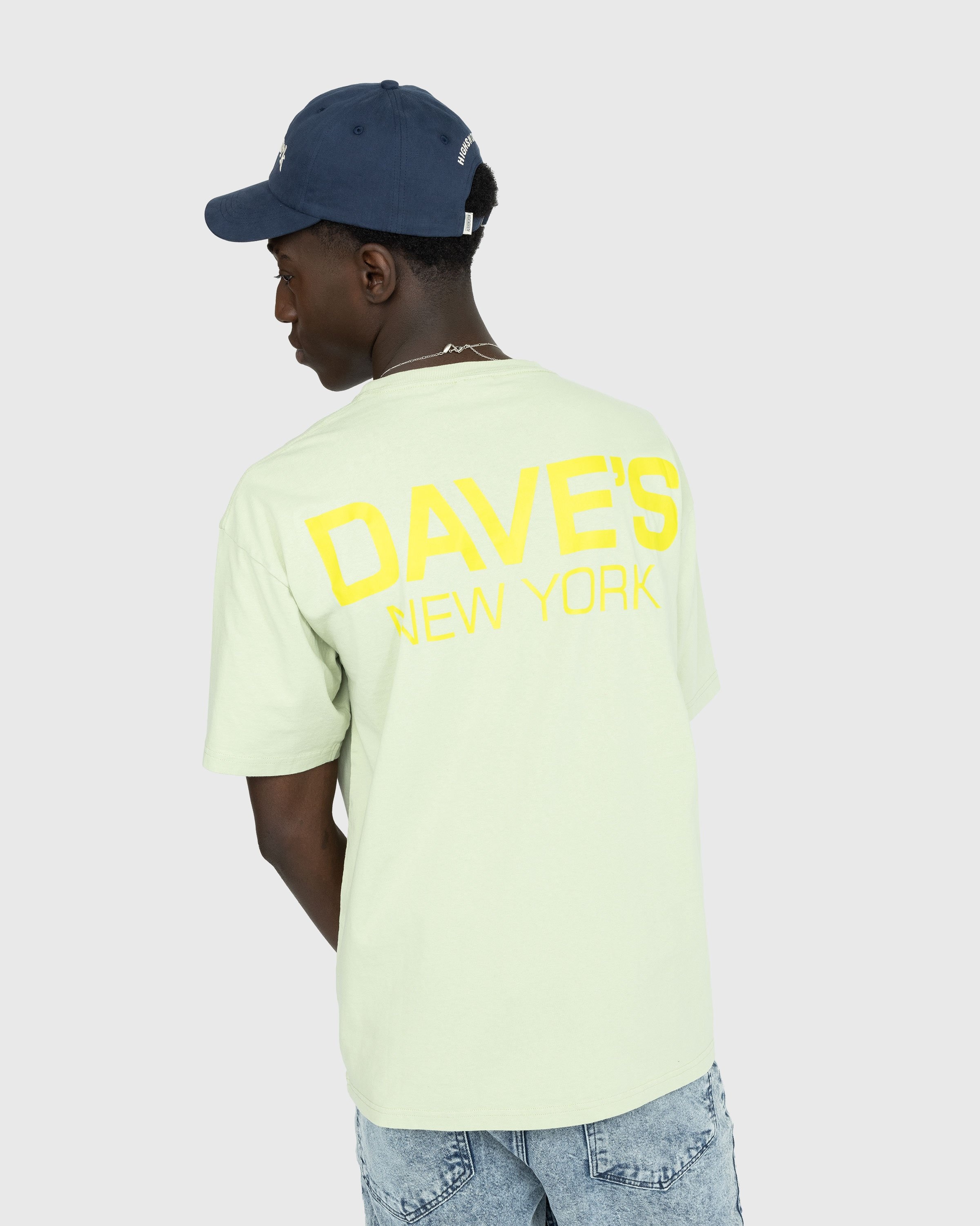 Dave's New York x Highsnobiety – T-Shirt Sage  - T-shirts - Green - Image 4