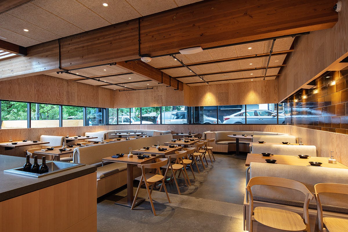 snow-peaks-first-ever-restaurant-looks-as-good-as-it-tastes-014