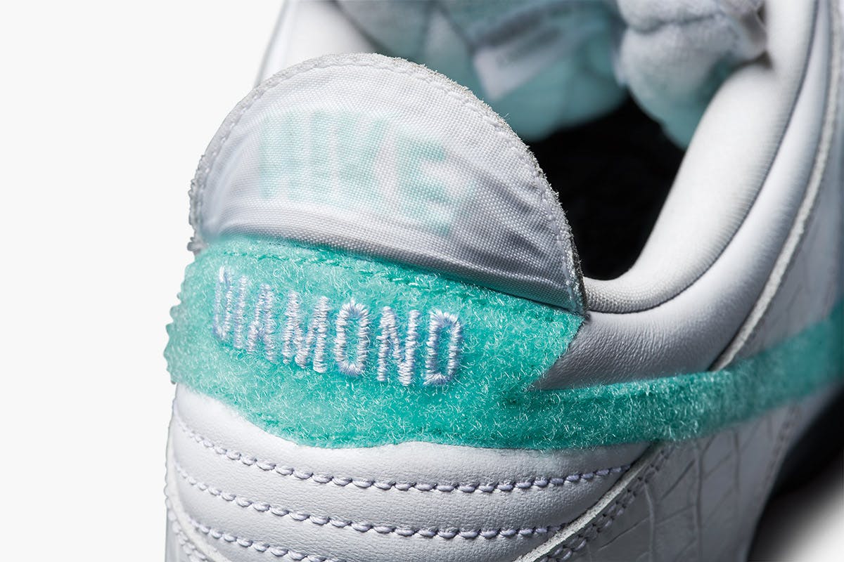 diamond nike sb 218 Cinosural International School
