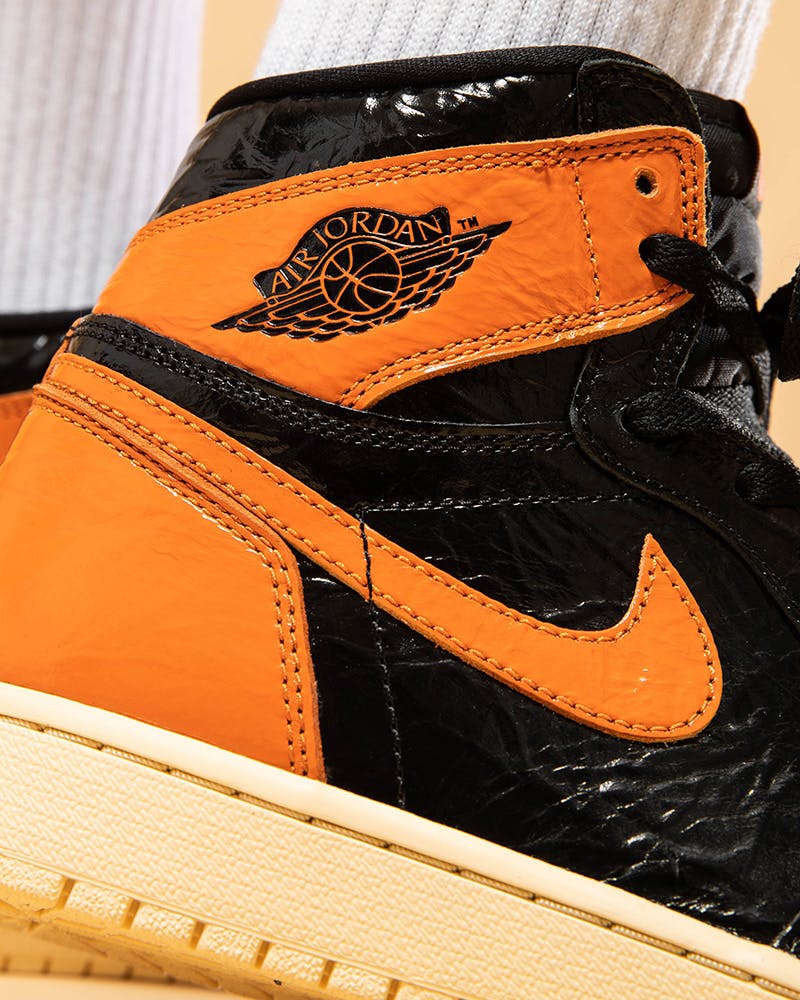 nike air jordan shattered backboard