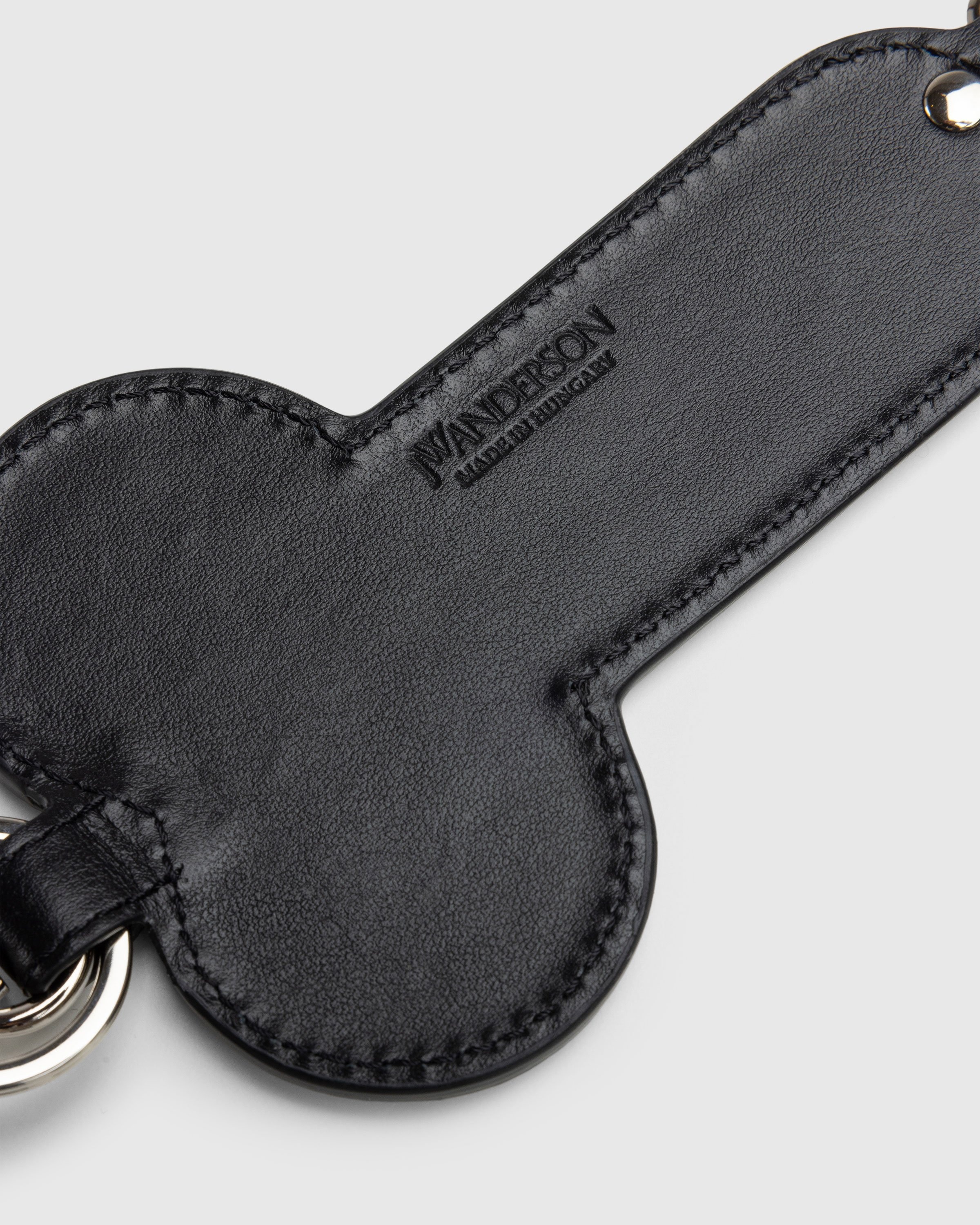 J.W. Anderson – Punk Penis Keyring Black - Keychains - Black - Image 4
