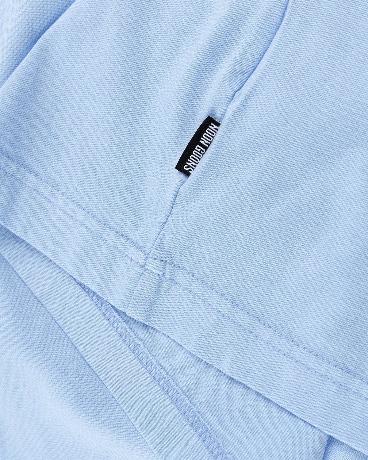 Noon Goons – Right Here T-Shirt Dust Blue - Tops - Blue - Image 4