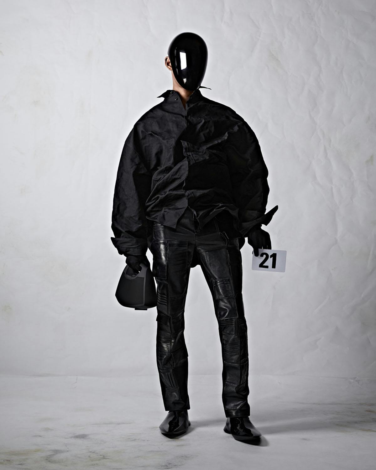balenciaga-couture-2022-kim-kardashian-21