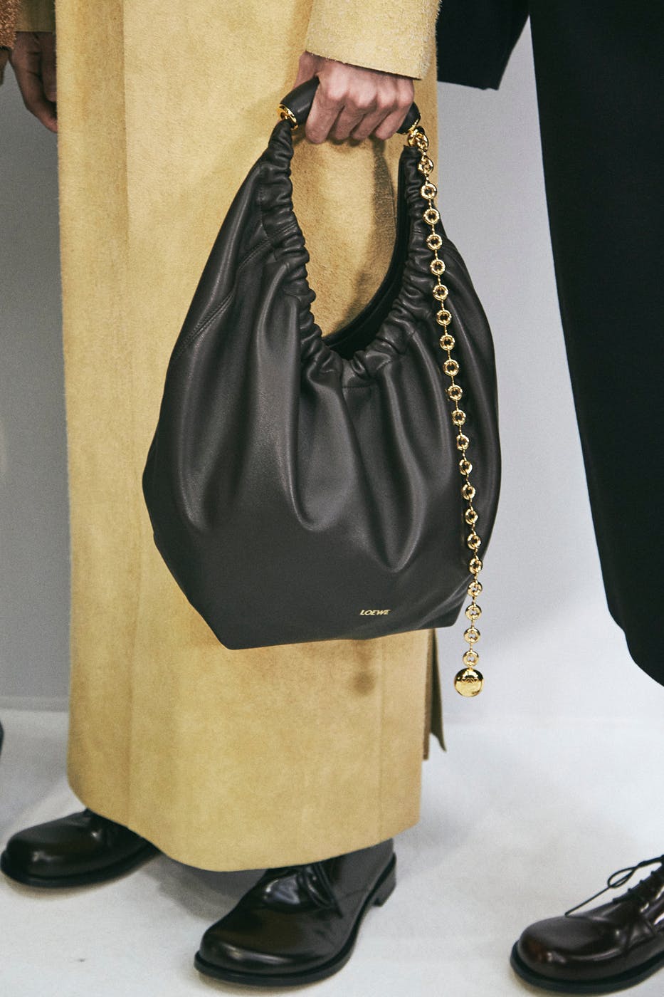 LOWE_LOEWE_MFW23_0123_PARIS_0627