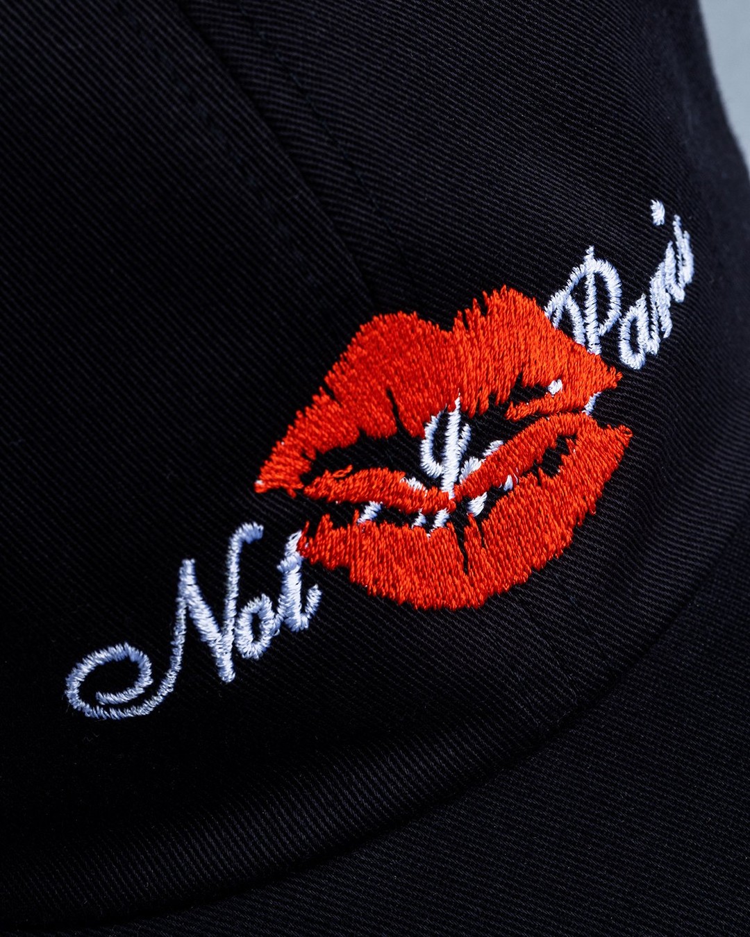 Highsnobiety – Not In Paris 3 Kiss Cap Black - Hats - Black - Image 5