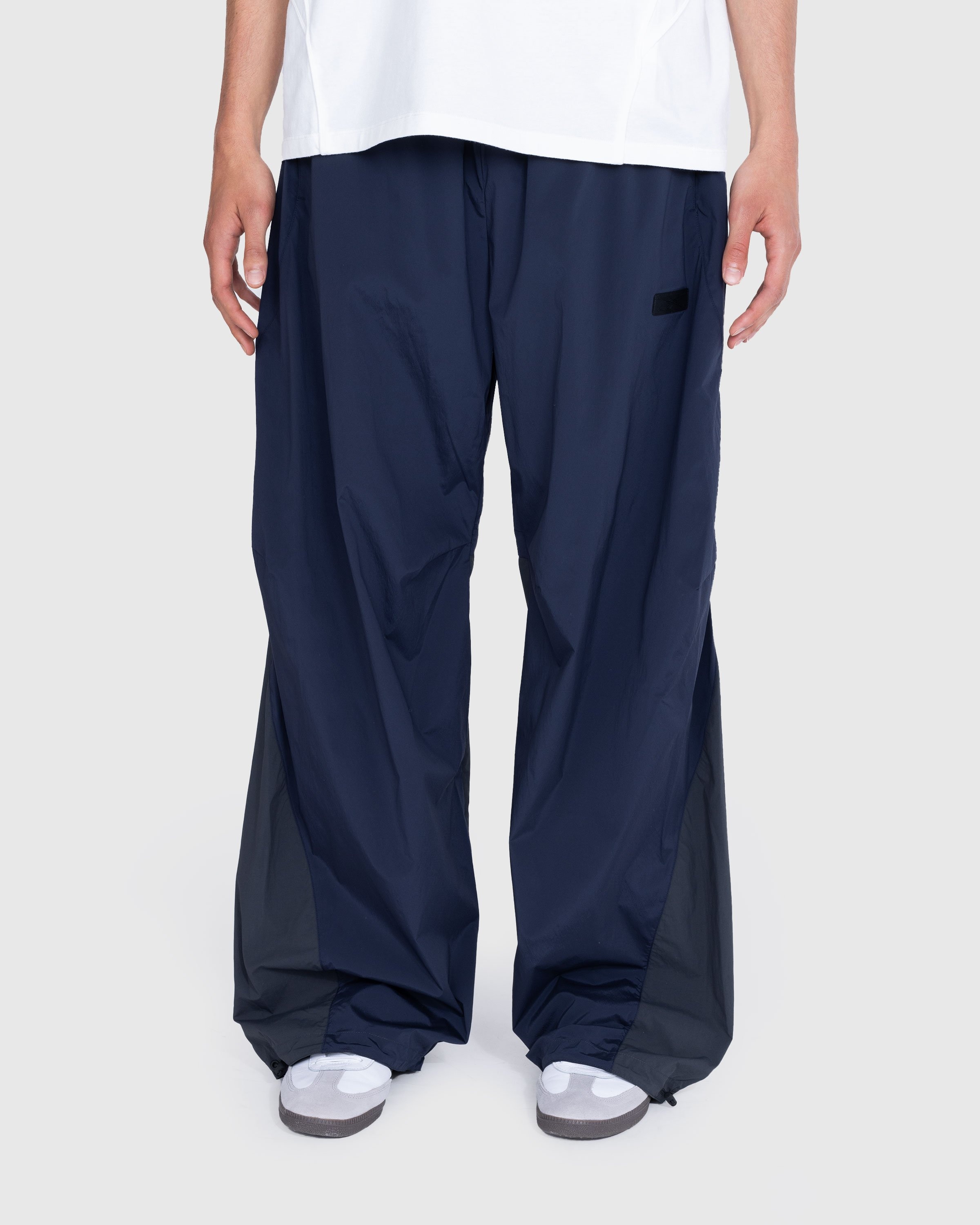 Reebok joggers silver outlet
