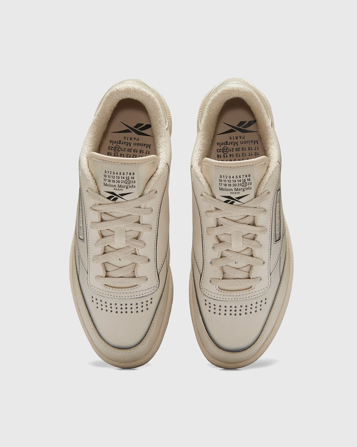 Reebok club c outlet 85 golden neutrals