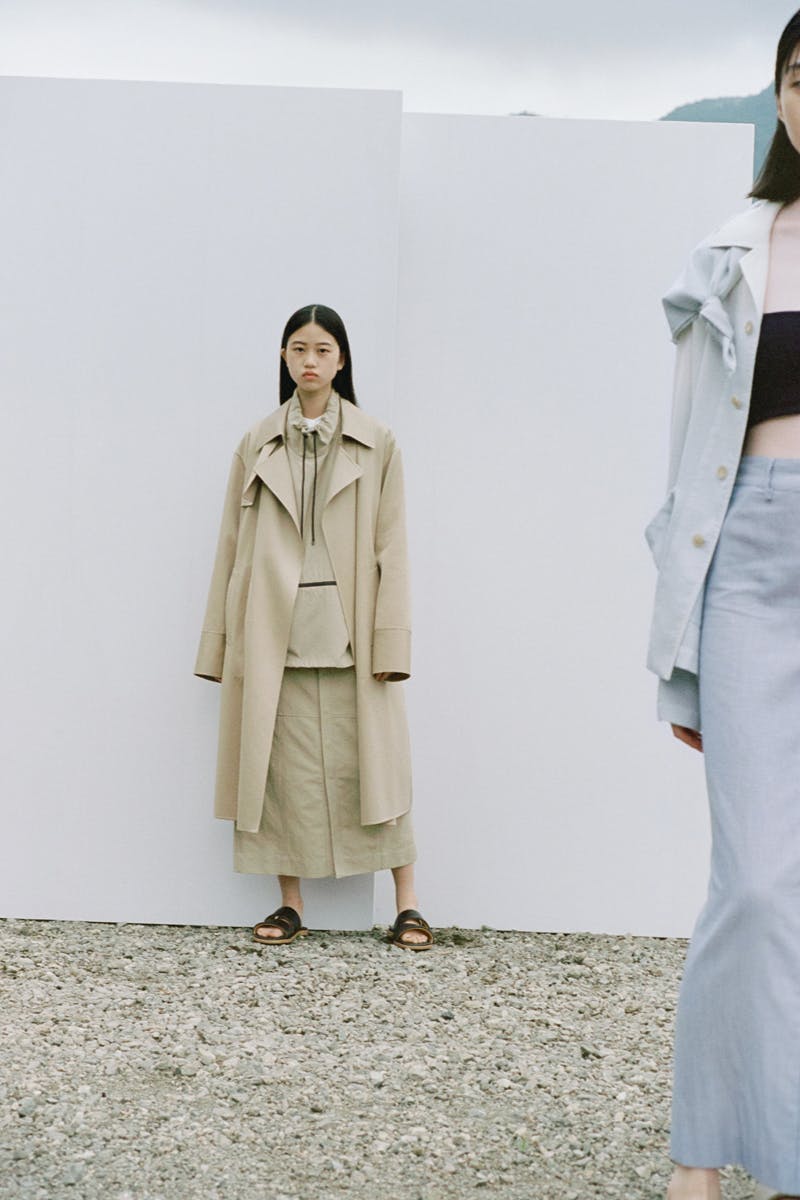 auralee-ss22-collection-new-balance-2002r (35)