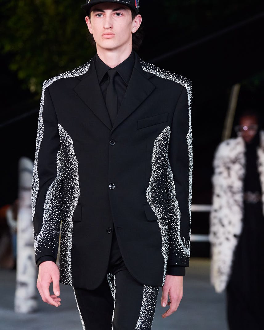 virgil-abloh-louis-vuitton-ss22-collection-details-nike (78)