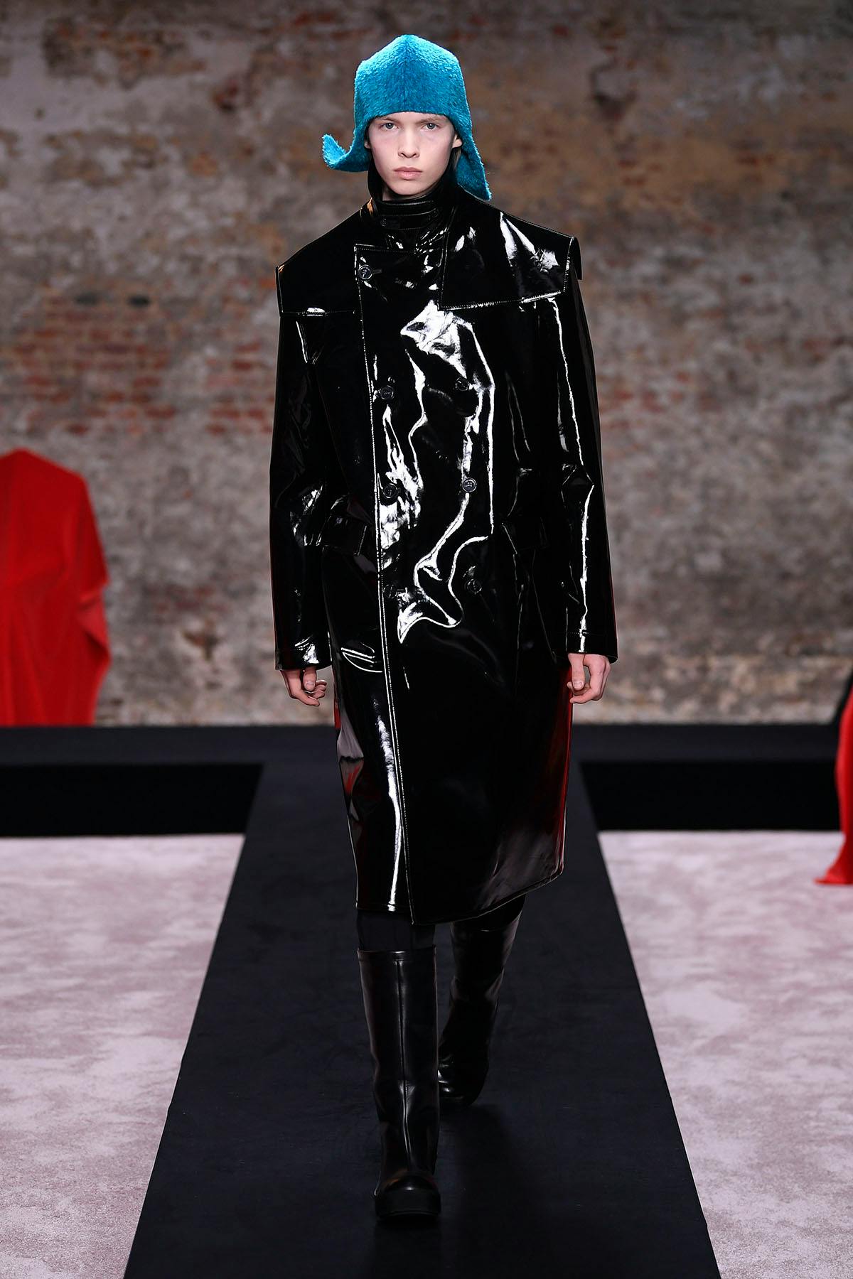 raf-simons-fw22-mens-womens-collection-51