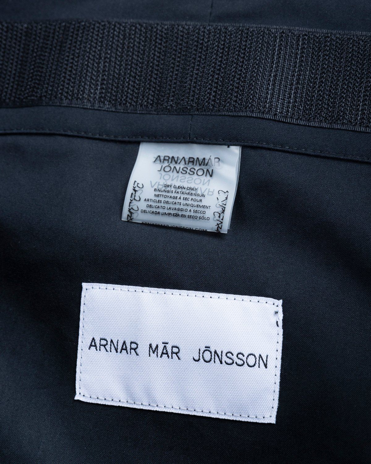 Arnar Mar Jonsson – Ventile Convertible Pouch Bag Lava - Shoulder Bags - Brown - Image 8