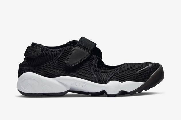 split toe nike shoes