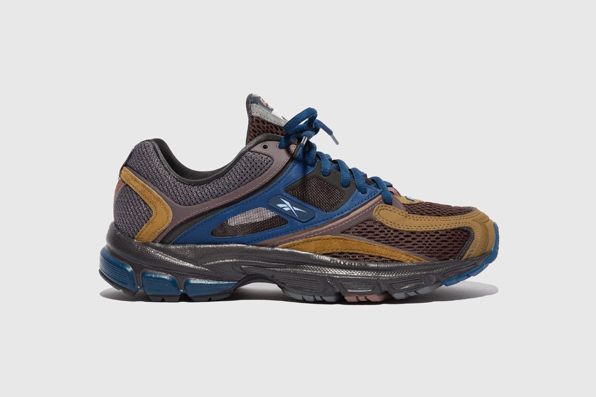 packer-x-reebok-trinity-premier-release-date-price-brown-08
