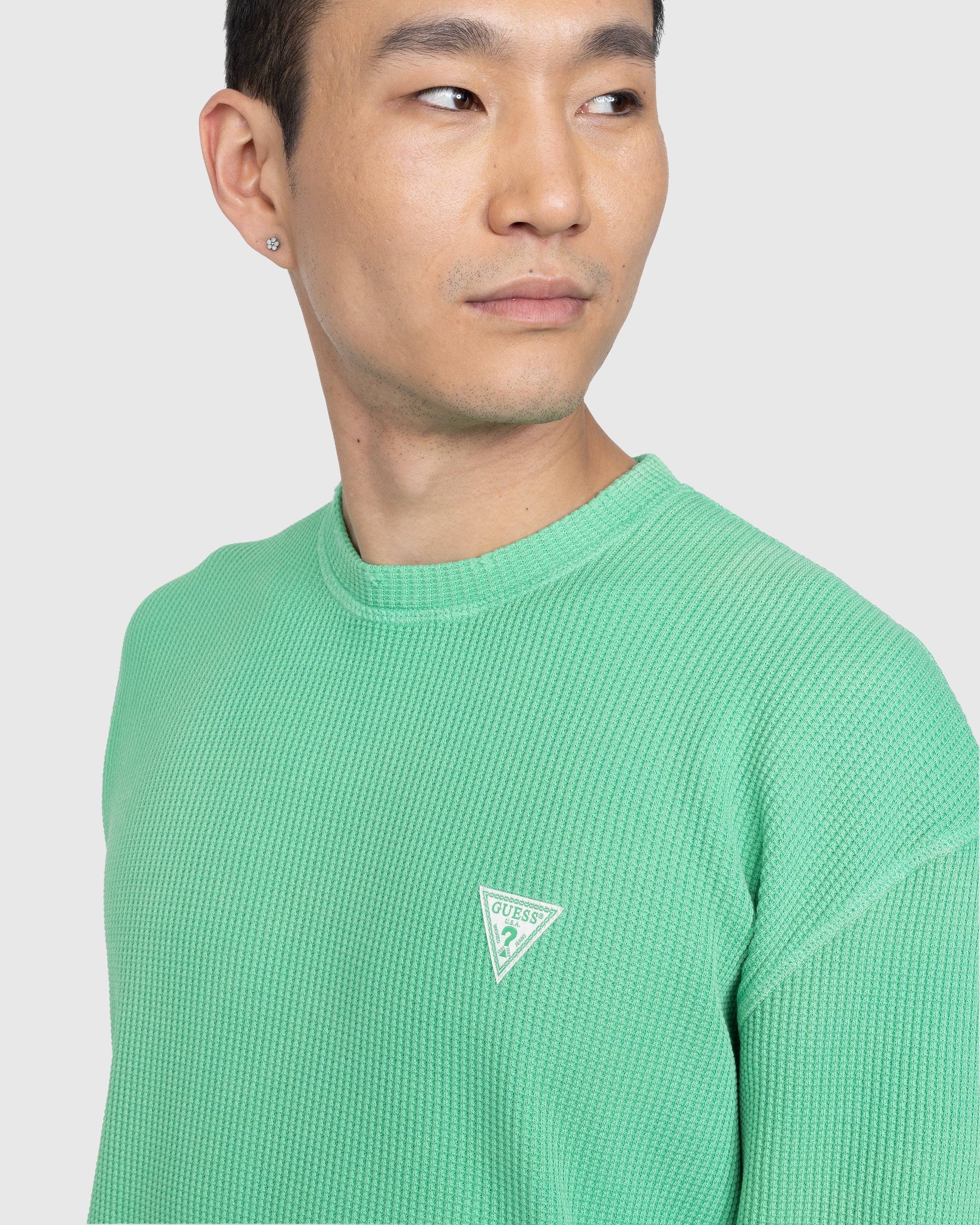 Guess USA – Longsleeve Waffle Tee Jade Sea - Longsleeves - Black - Image 4