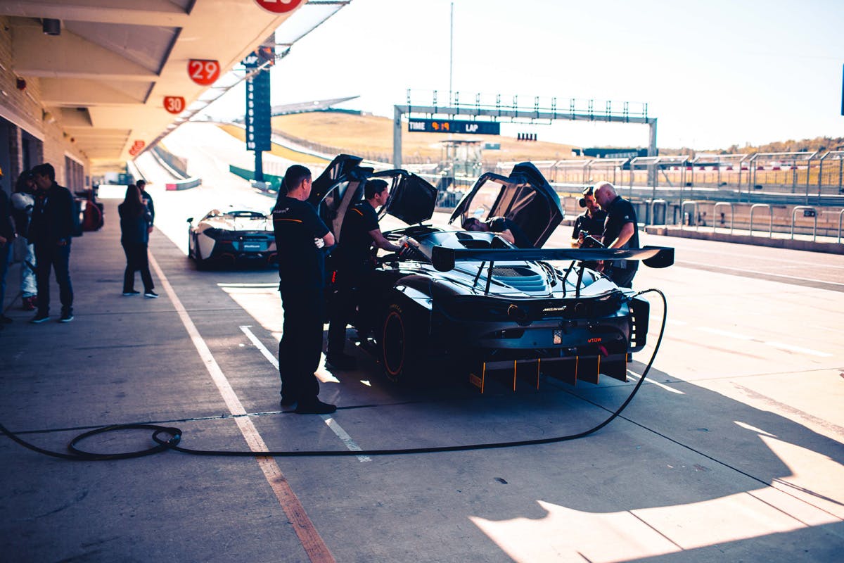 afternoon-driving-975000-racetrack-mclaren-720s-gt3x-01