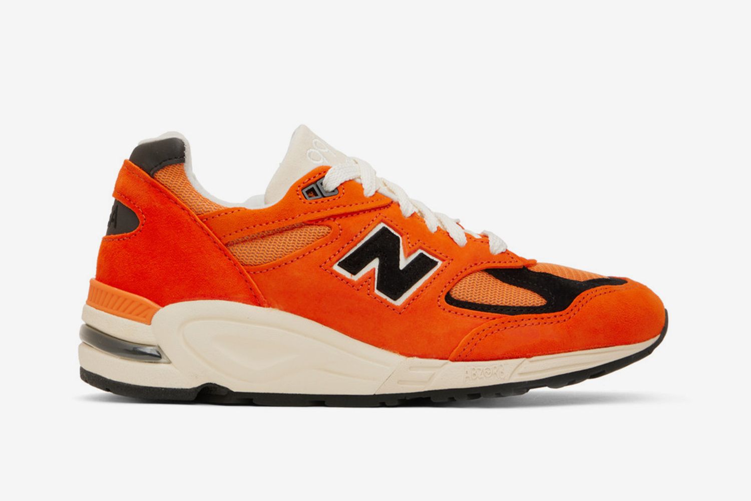 The 13 Best New Balance Sneakers Available to Buy Right Now