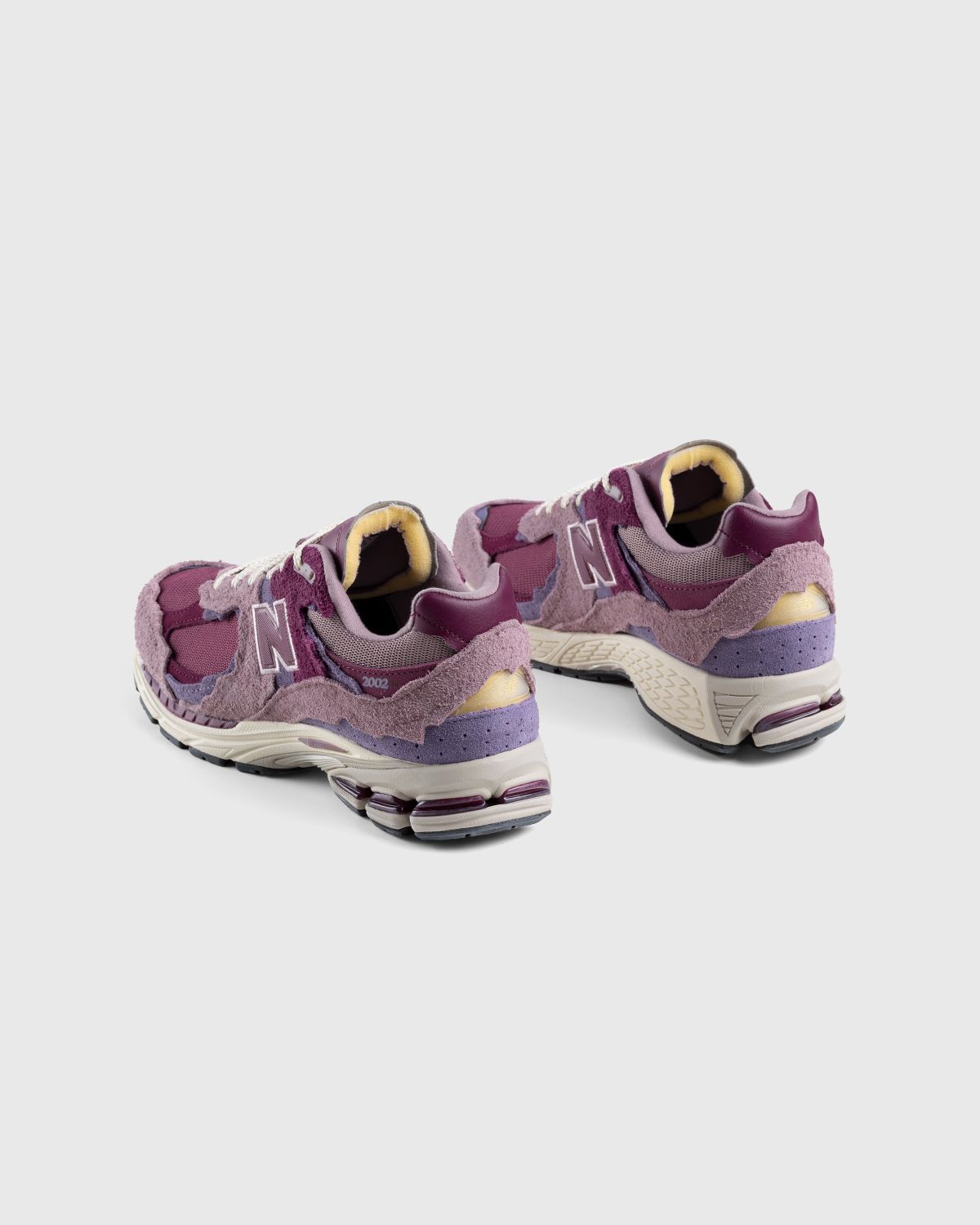 New Balance – M2002RDH Lilac Chalk - Low Top Sneakers - Red - Image 4