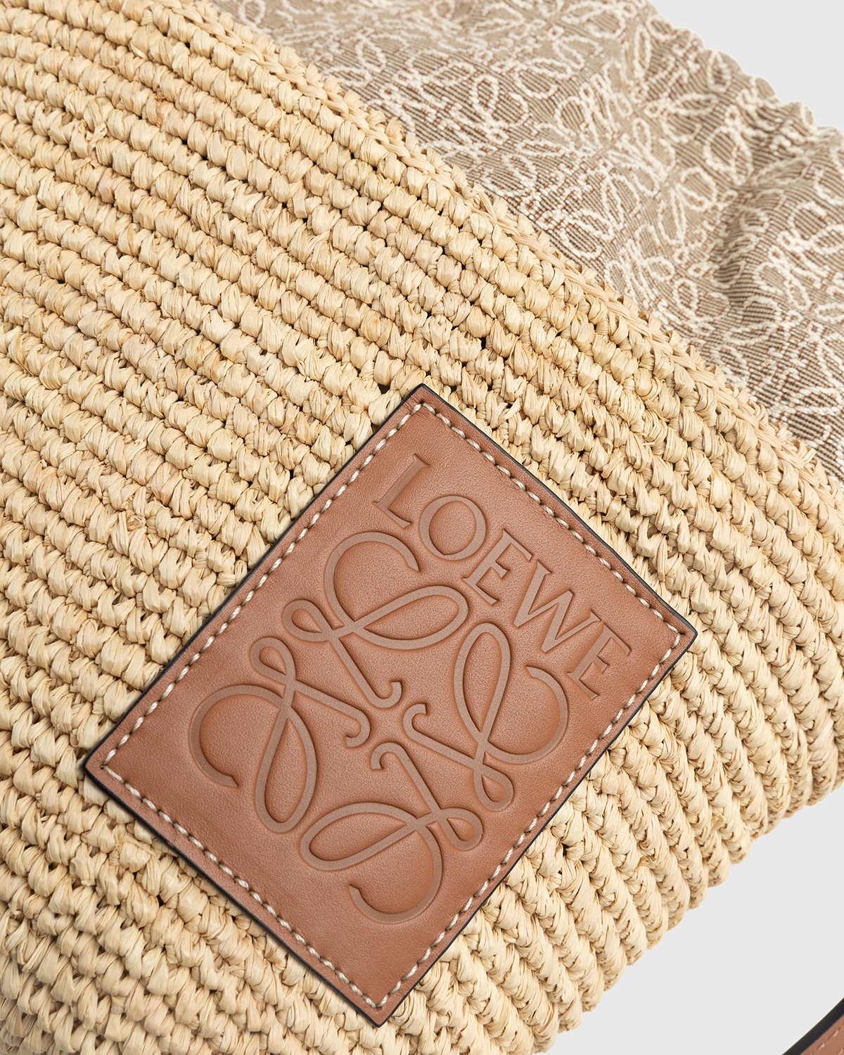 Loewe – Paula's Ibiza Pochette Anagram Basket Bag Natural/Tan - Bags - Beige - Image 6