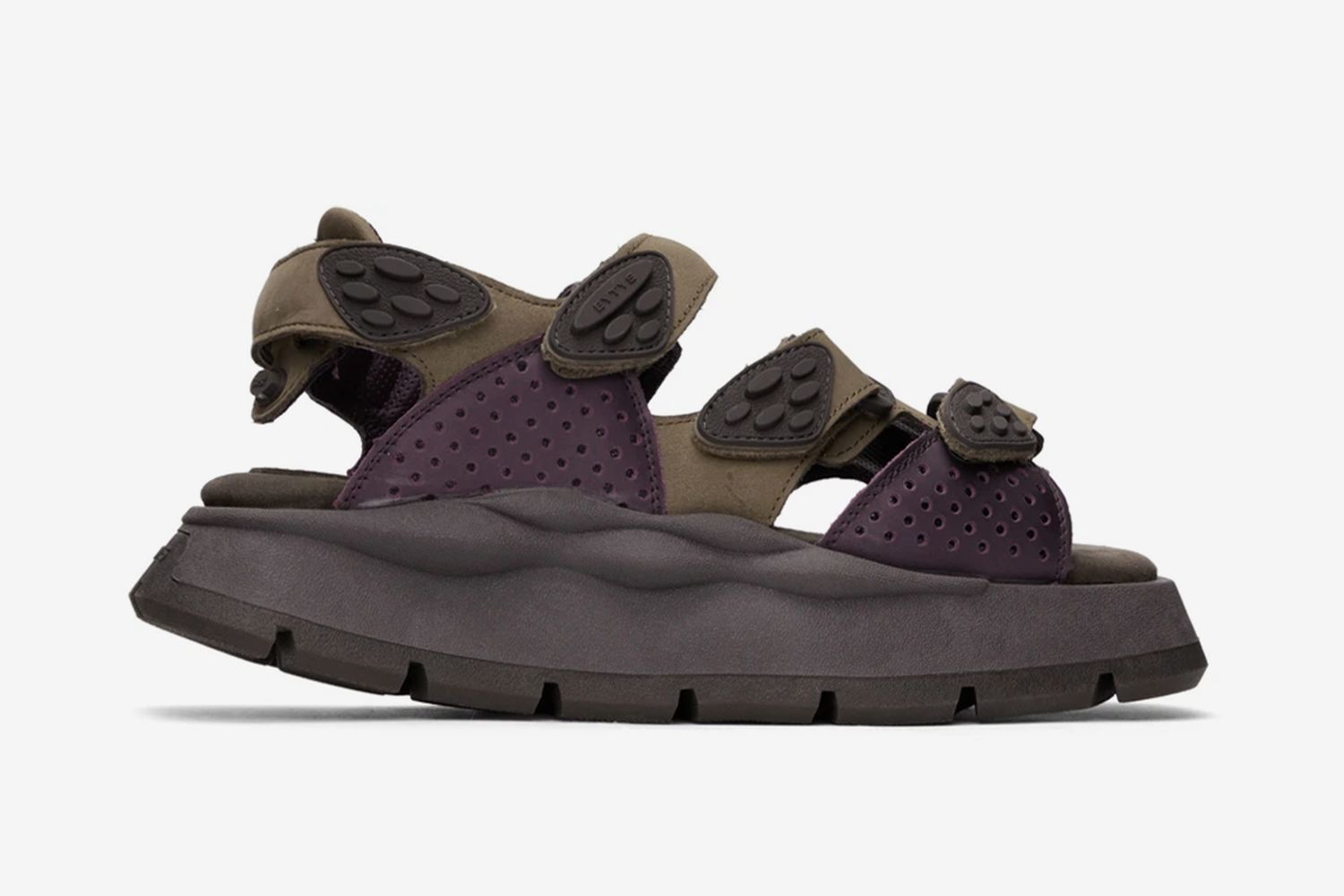 The Best Winter Sandals & How to Wear Them Properly