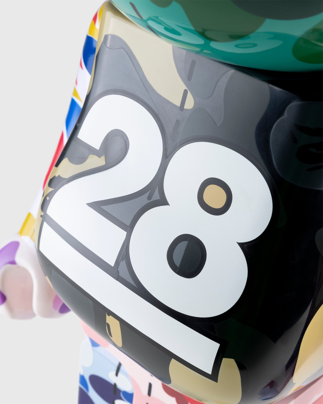 Medicom – Be@rbrick BAPE Camo 28th Anniversary 400% Multi #4 - Toys - Multi - Image 6