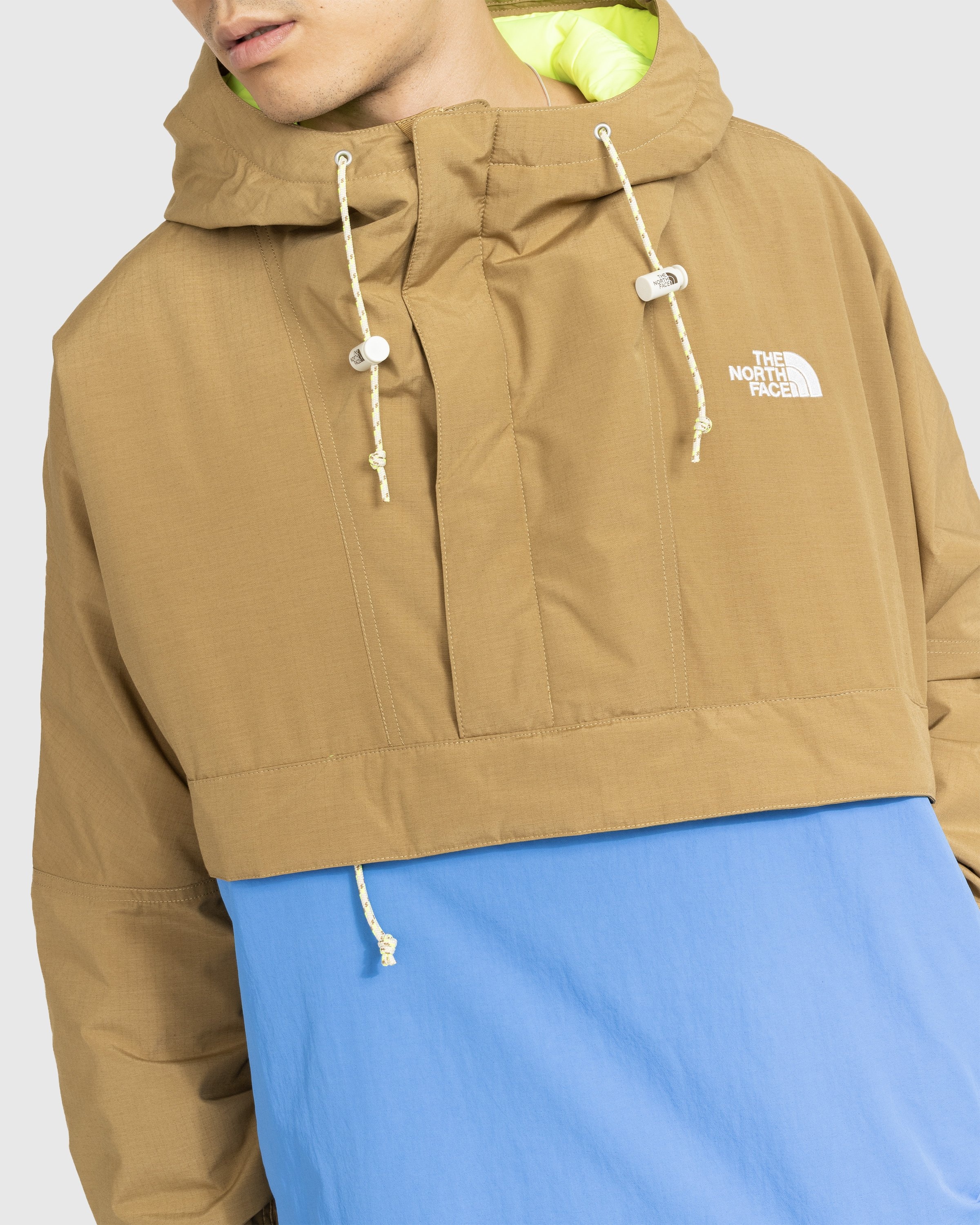 The North Face – ‘78 Low-Fi Hi-Tek Windjammer UTYBN/SPRSNCBLU - Outerwear - Brown - Image 4