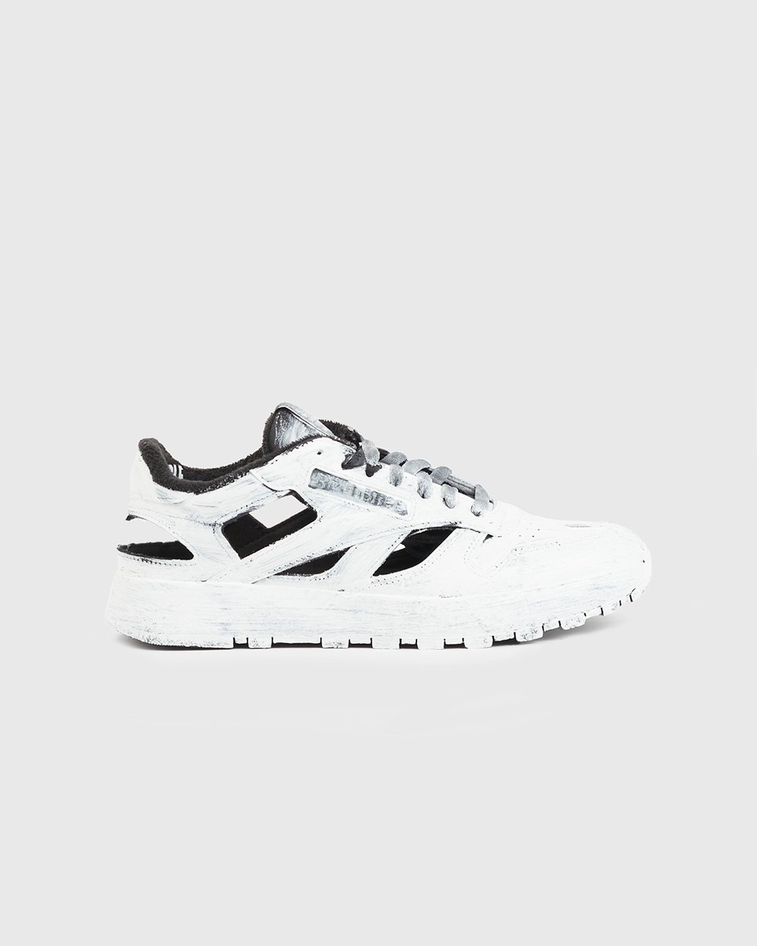 Maison Margiela x Reebok – Classic Leather Tabi Low Bianchetto - Sneakers - White - Image 1