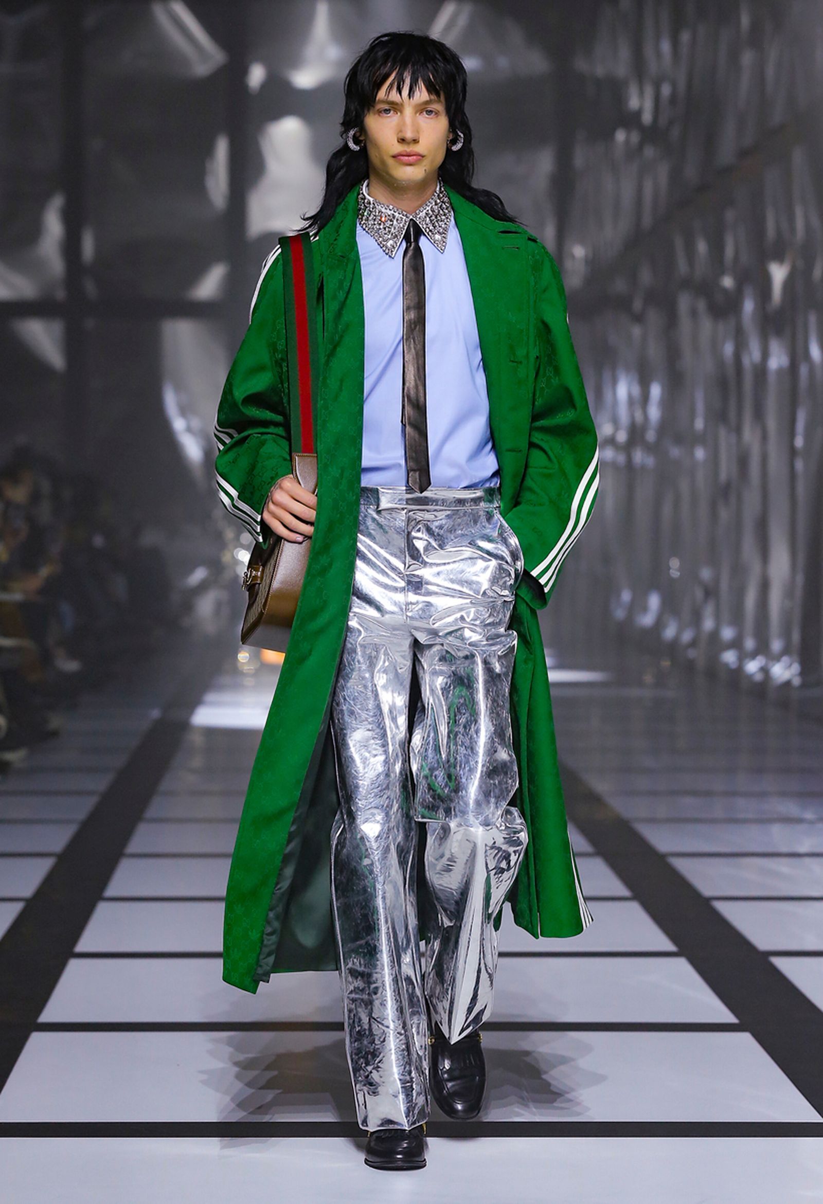 gucci-fw22-collection-runway-show-exquisite- (43)