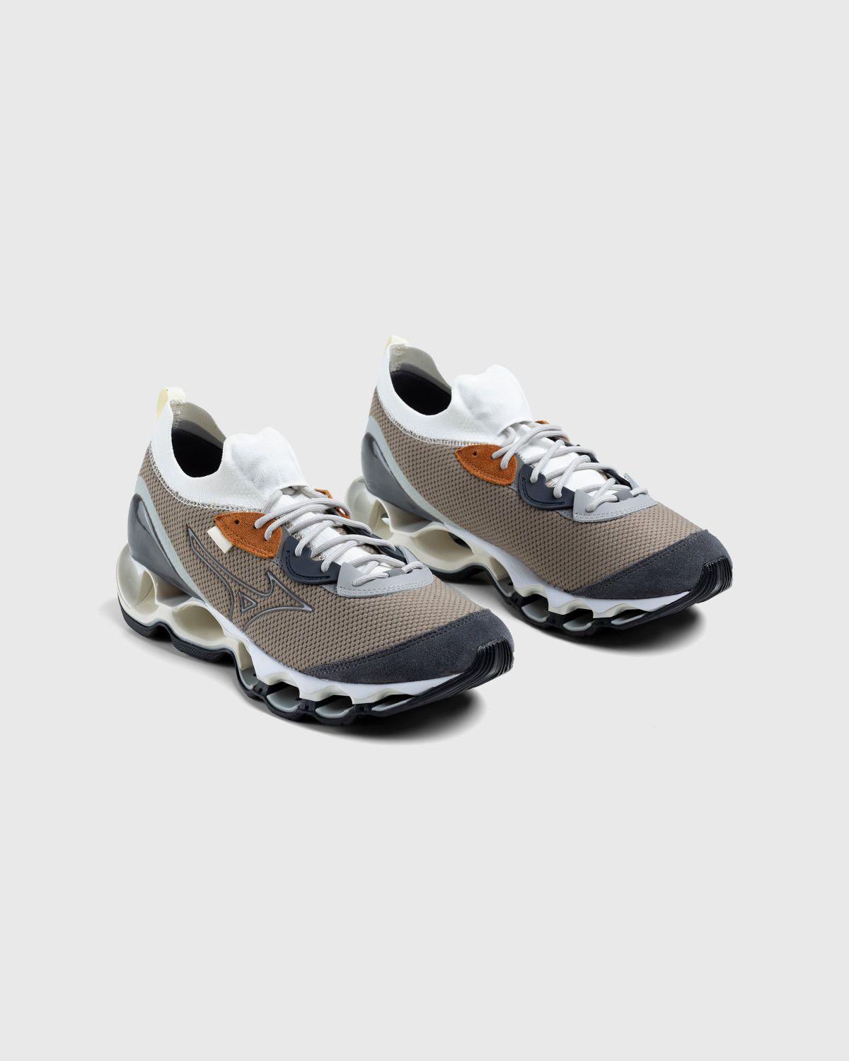 Mizuno – Wave Prophecy Beta Fallen Rock/Harbor Mist - Sneakers - Beige - Image 3