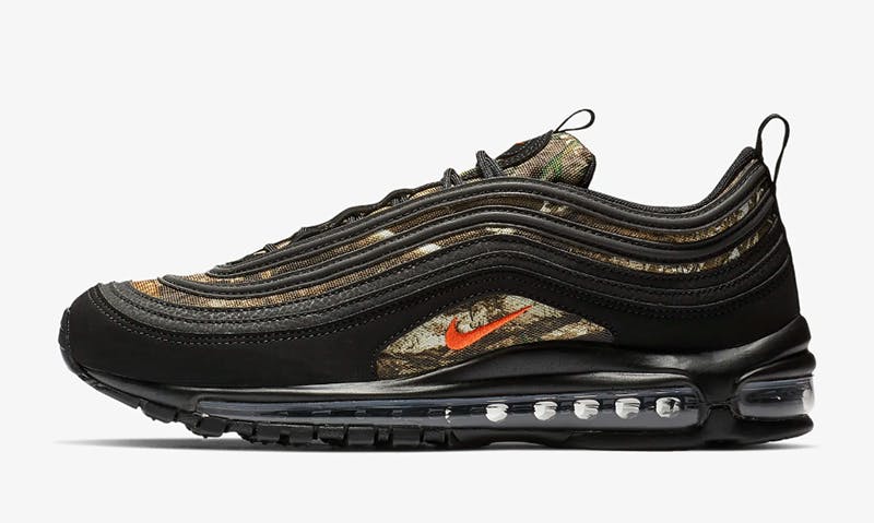 mens nike camo sneakers