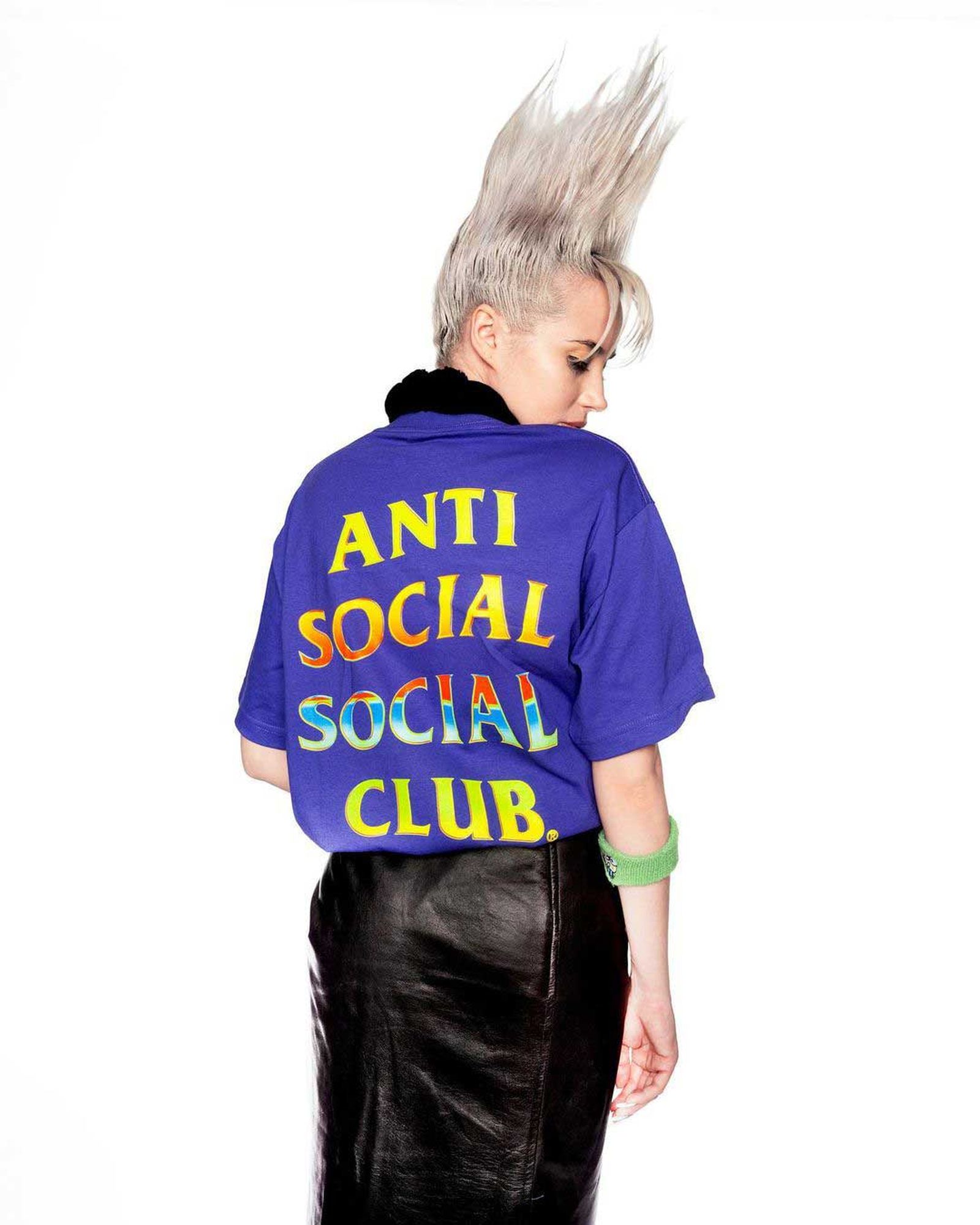 Uafhængig Mere end noget andet lyse Urban Outfitters Is Selling Anti Social Social Club: Why?