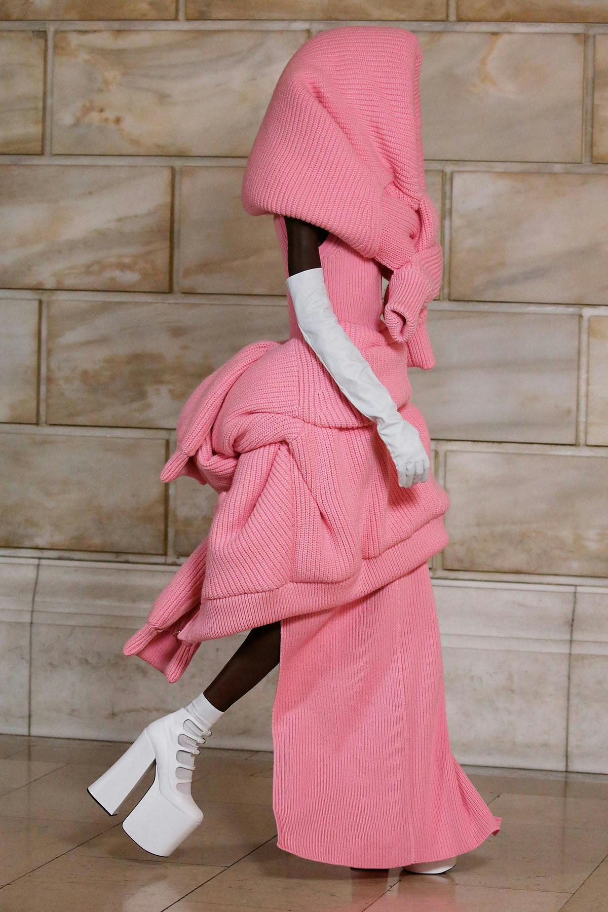 marc-jacobs-fw22-collection-beauty-10