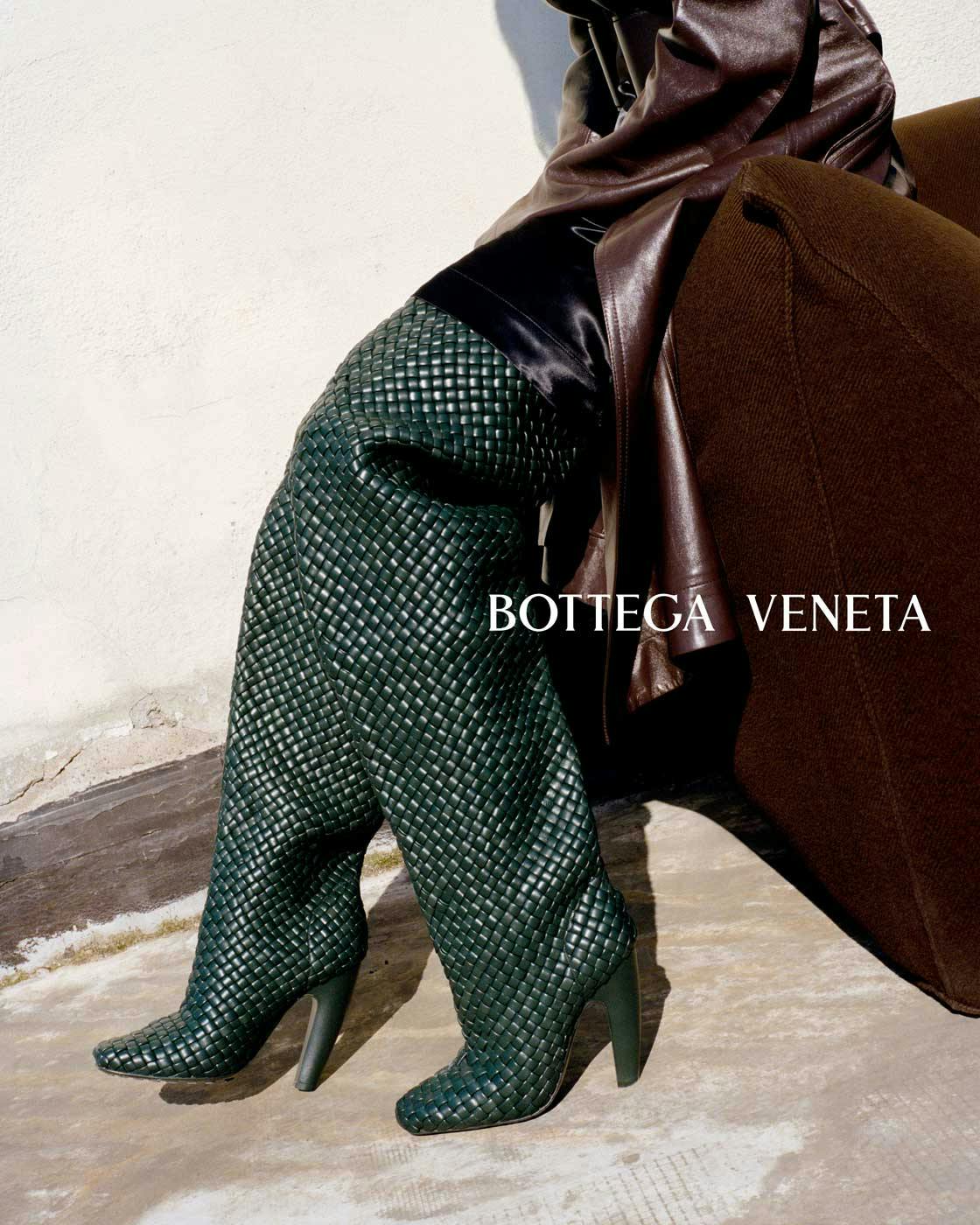 bottega-veneta-winter-2022-campaign-zine-(30)