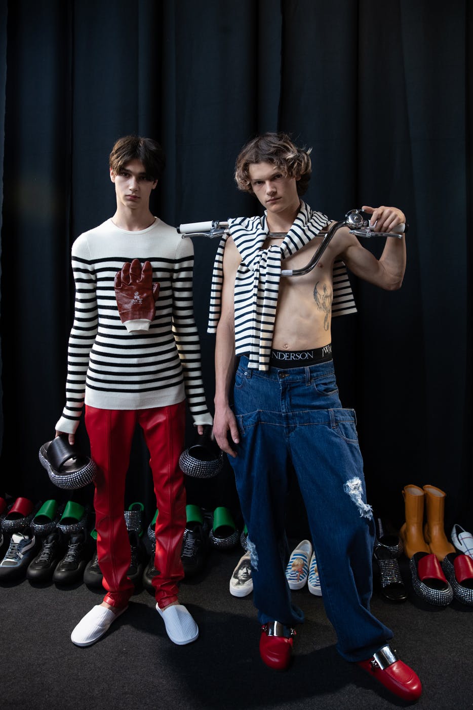 jw-anderson-ss23-mens-collection-runway- (10)