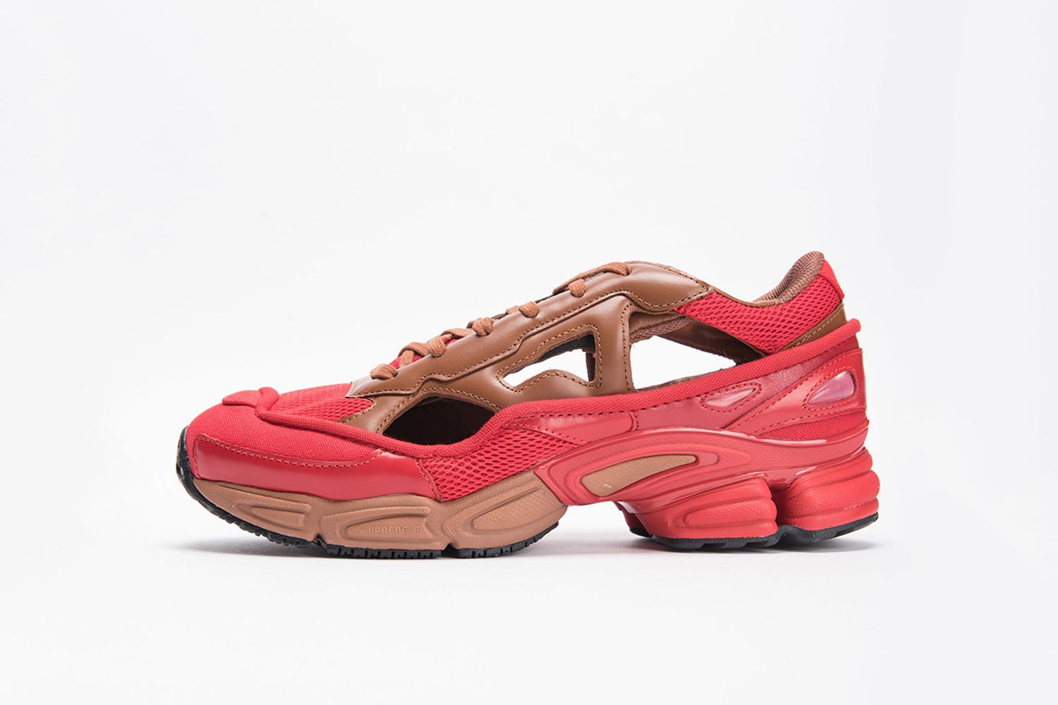 You Can Now Cop this Raf Simons Replicant Ozweego for 70% Off