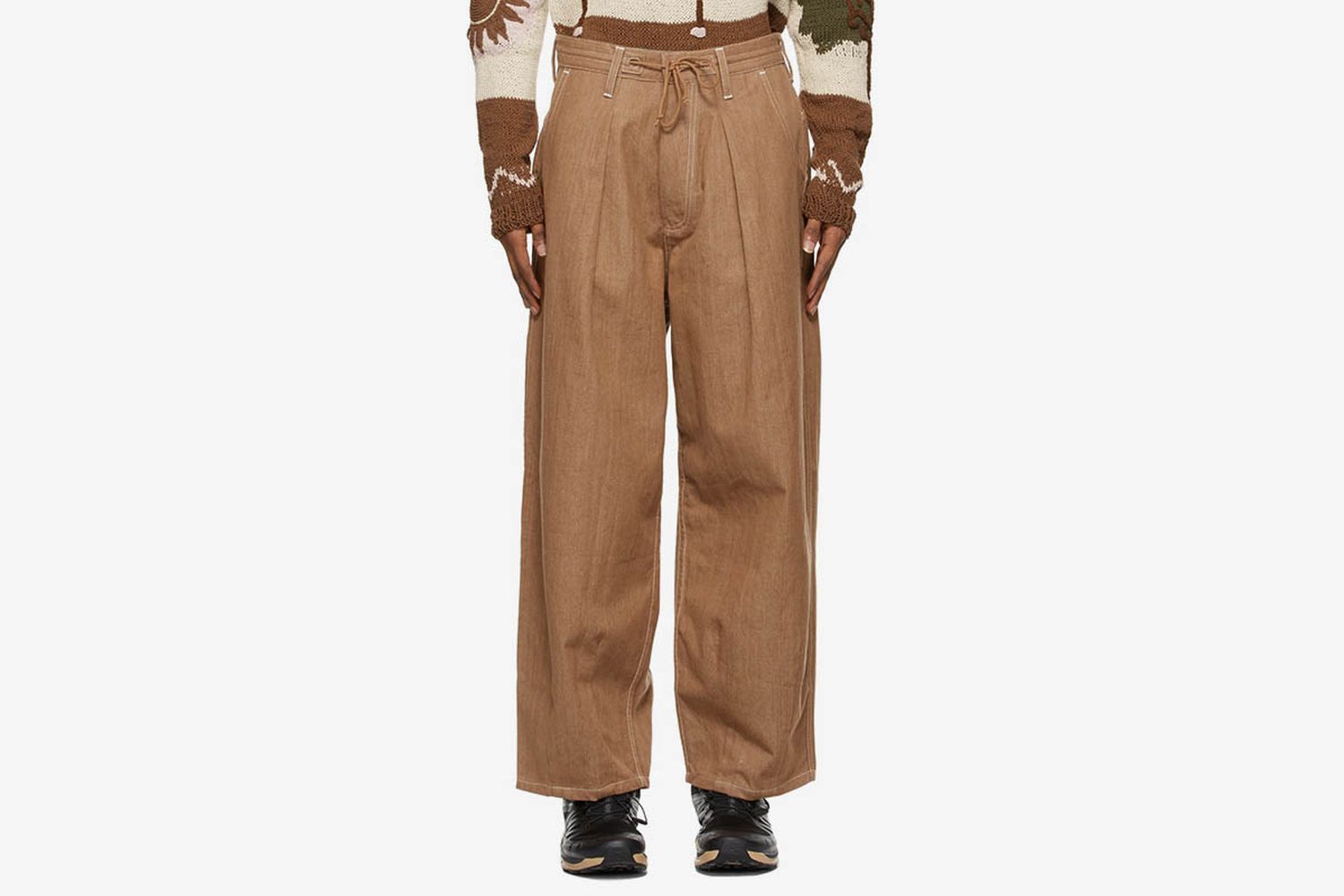 Big Pants, Little Shirt Season Is Finally Here: Get the Look