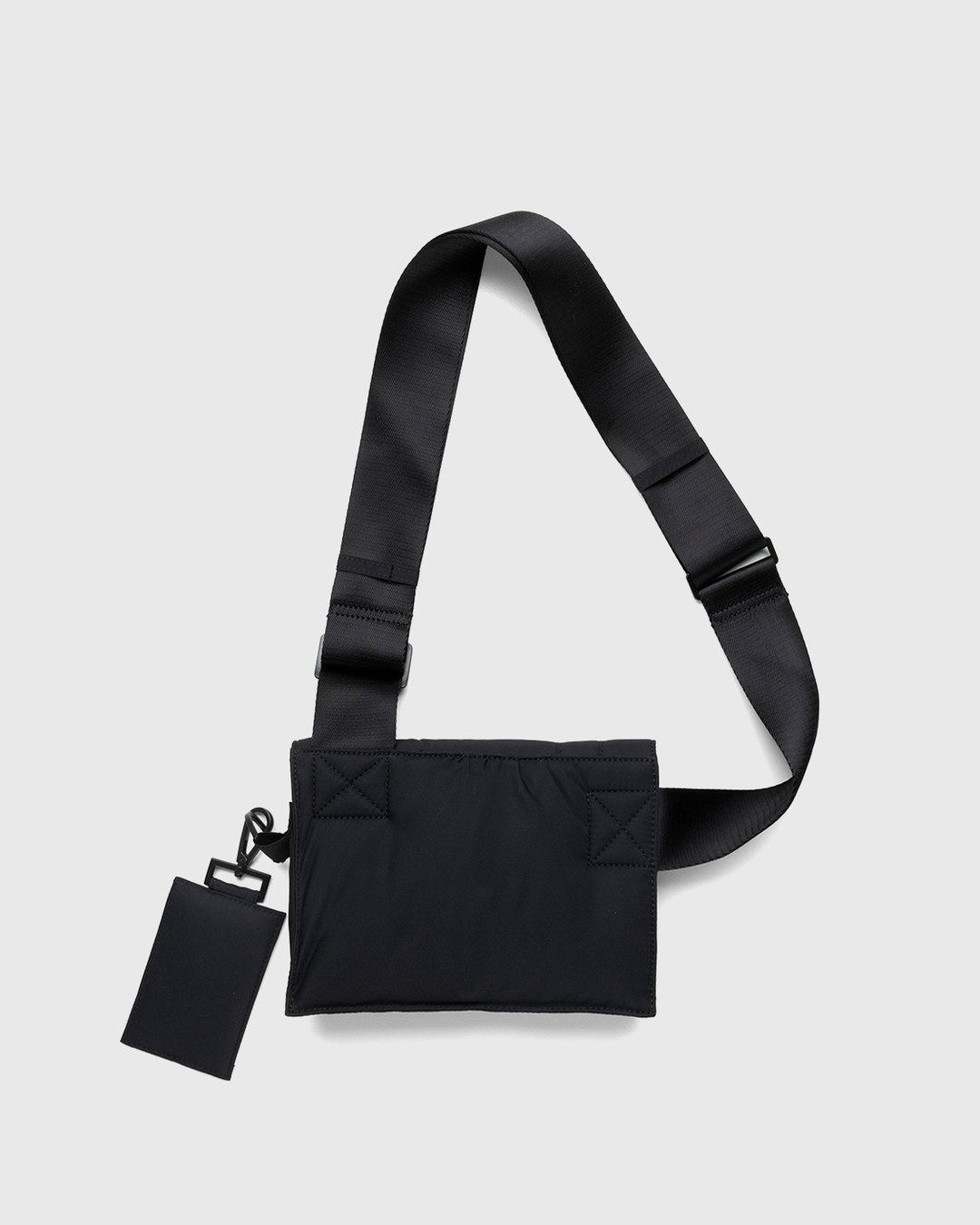 A cold 2025 wall bag sale