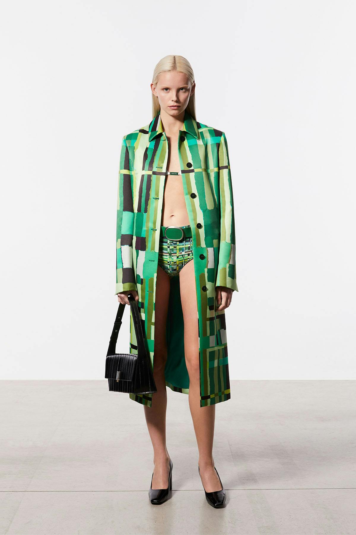 ferragamo-pre-fall-2023-22